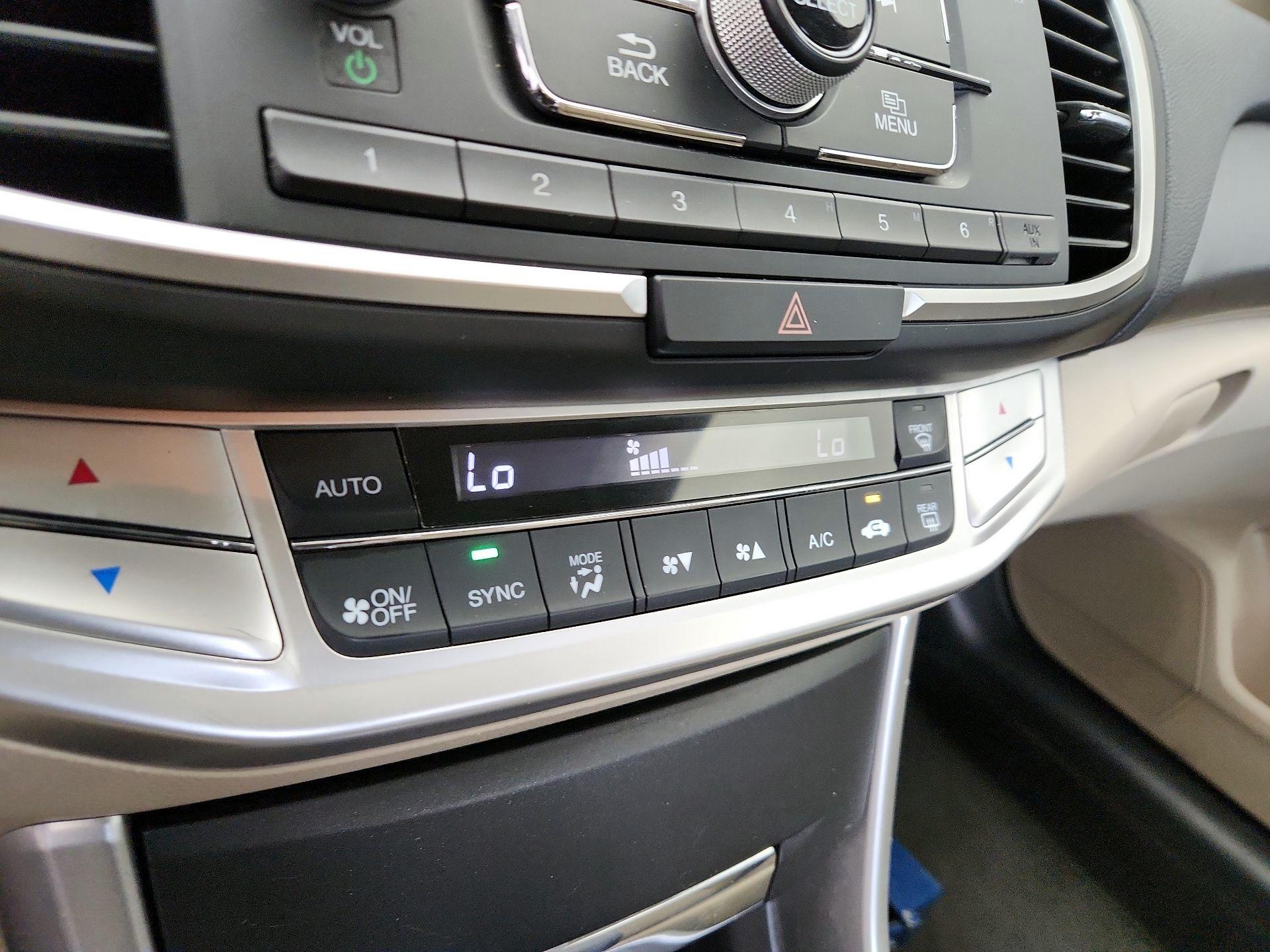 Thumbnail: 2014 Honda Accord - 16