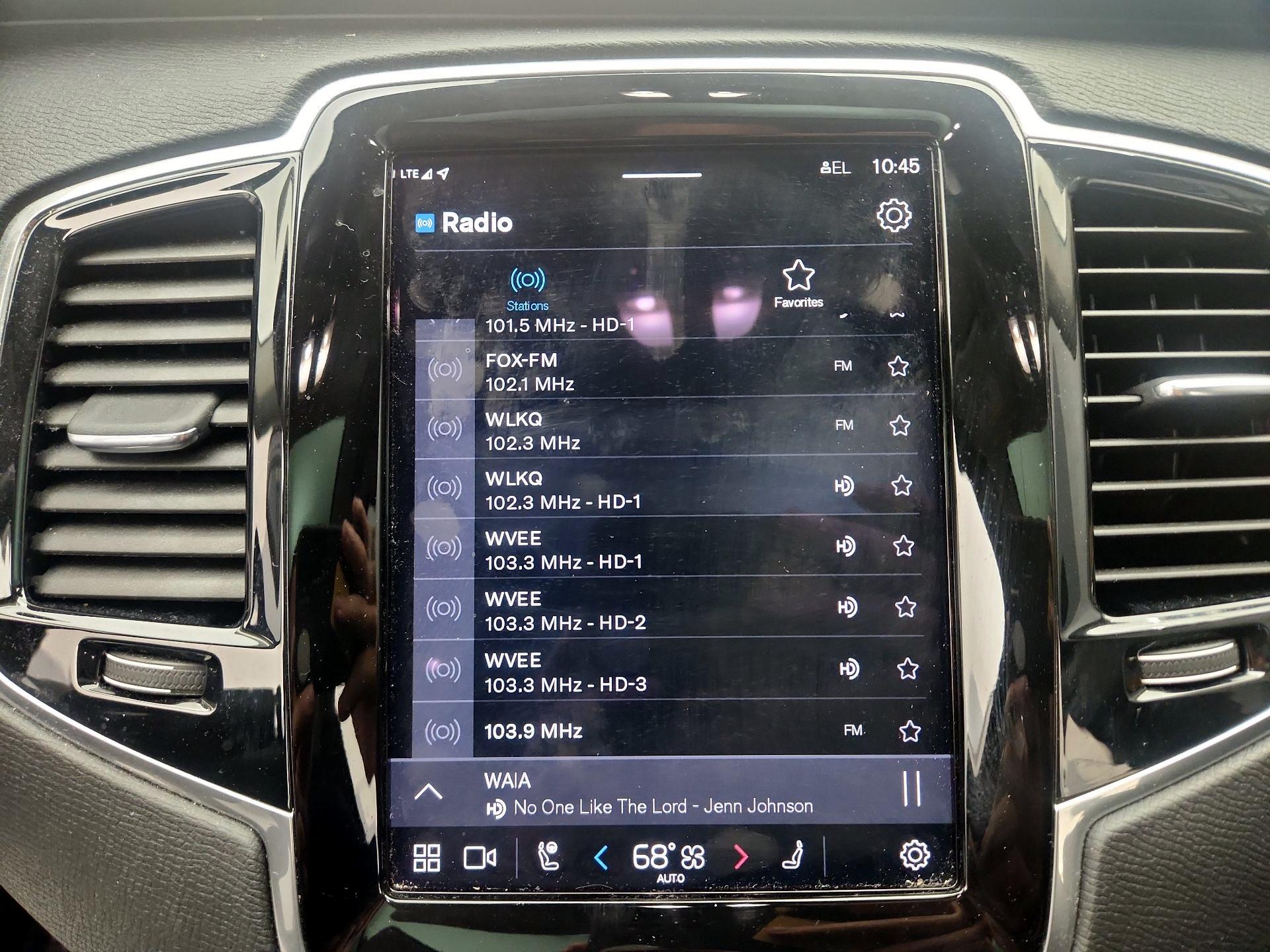 Thumbnail: 2023 Volvo XC90 - 16