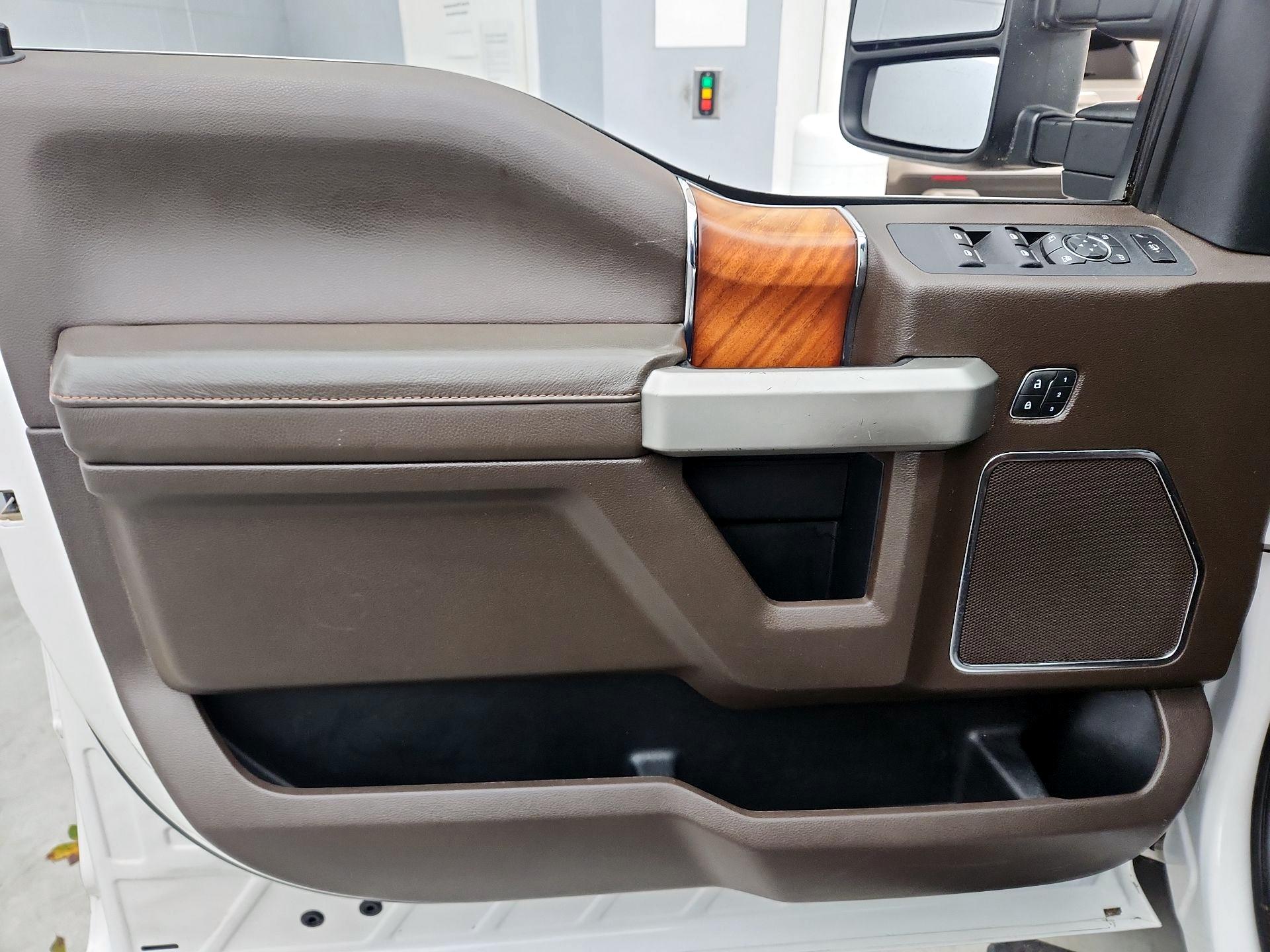 Thumbnail: 2019 Ford F-350 - 12