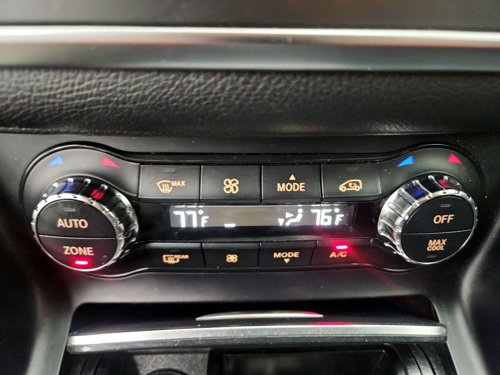 Thumbnail: 2019 Mercedes-Benz GLA - 16