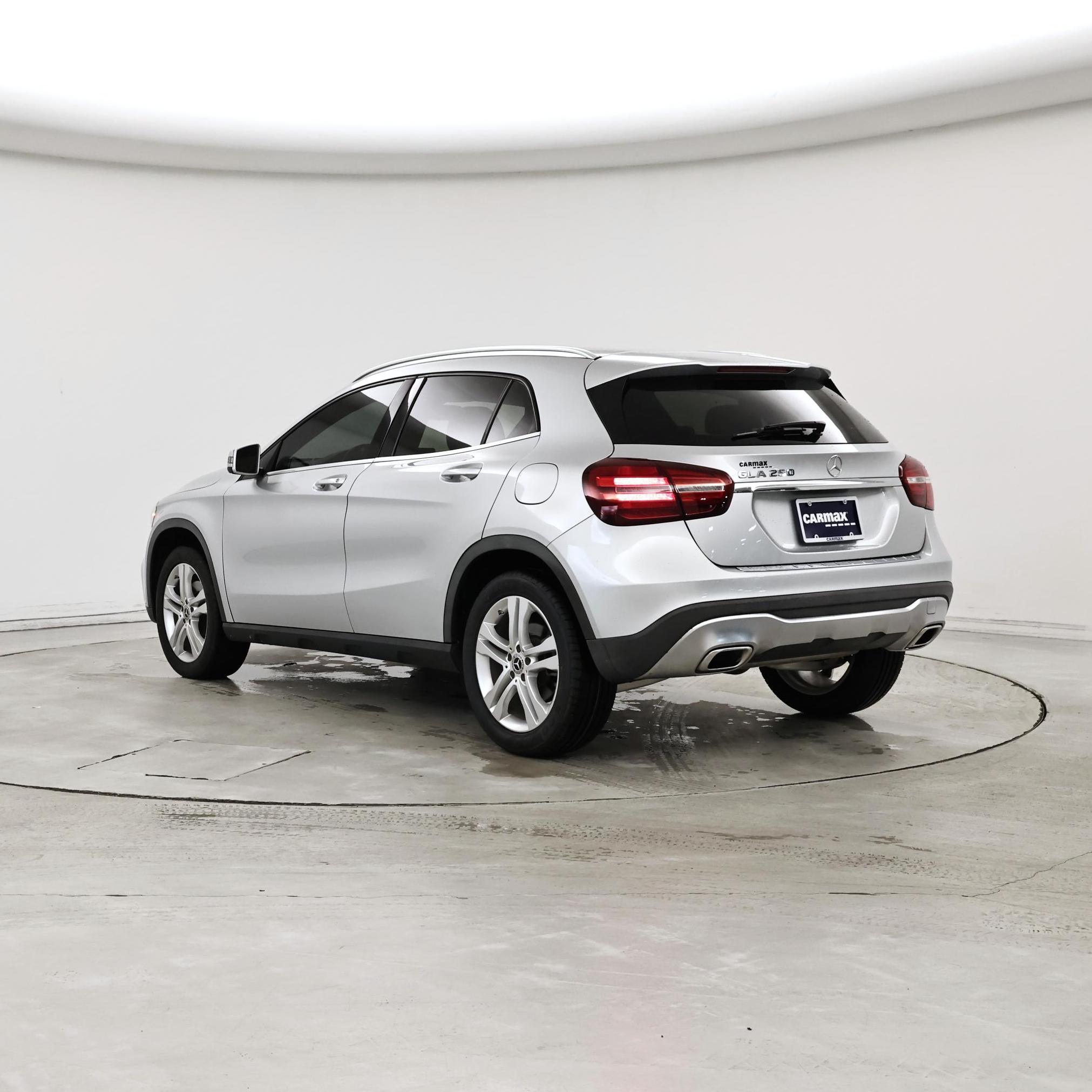 Thumbnail: 2019 Mercedes-Benz GLA - 2