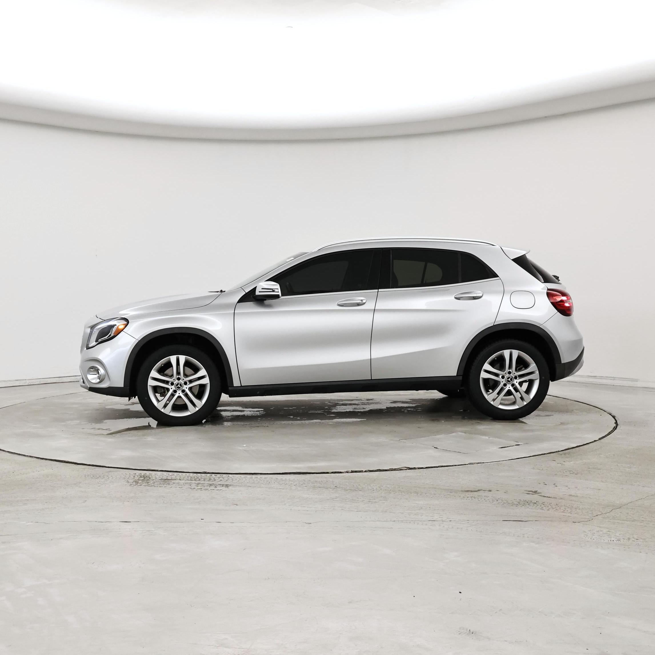 Thumbnail: 2019 Mercedes-Benz GLA - 3