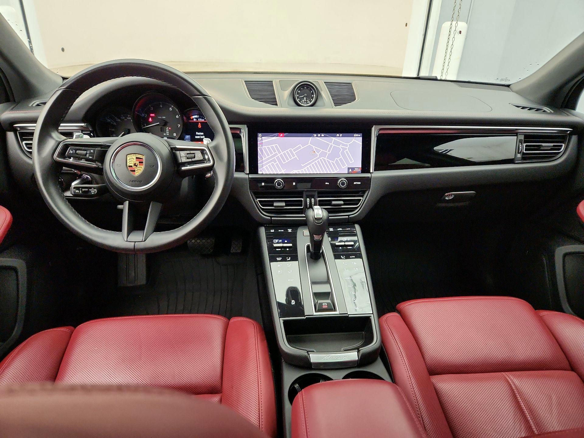 Thumbnail: 2022 Porsche Macan - 9