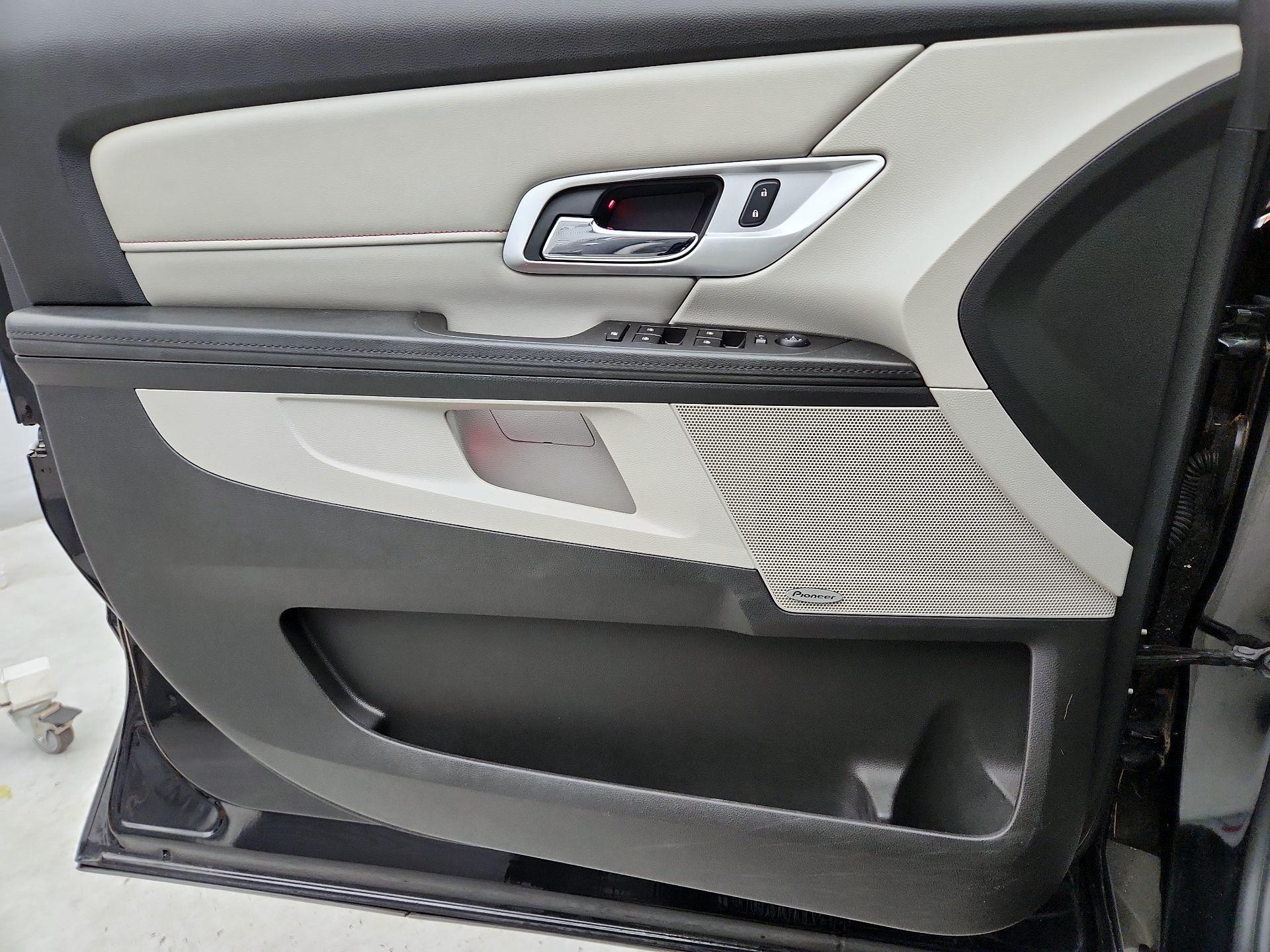 Thumbnail: 2017 GMC Terrain - 12