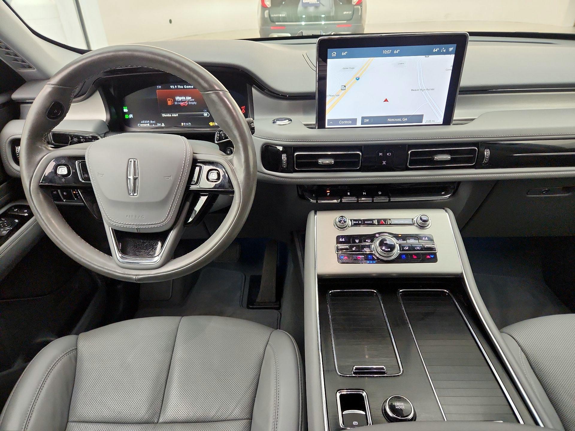 Thumbnail: 2020 Lincoln Aviator - 9