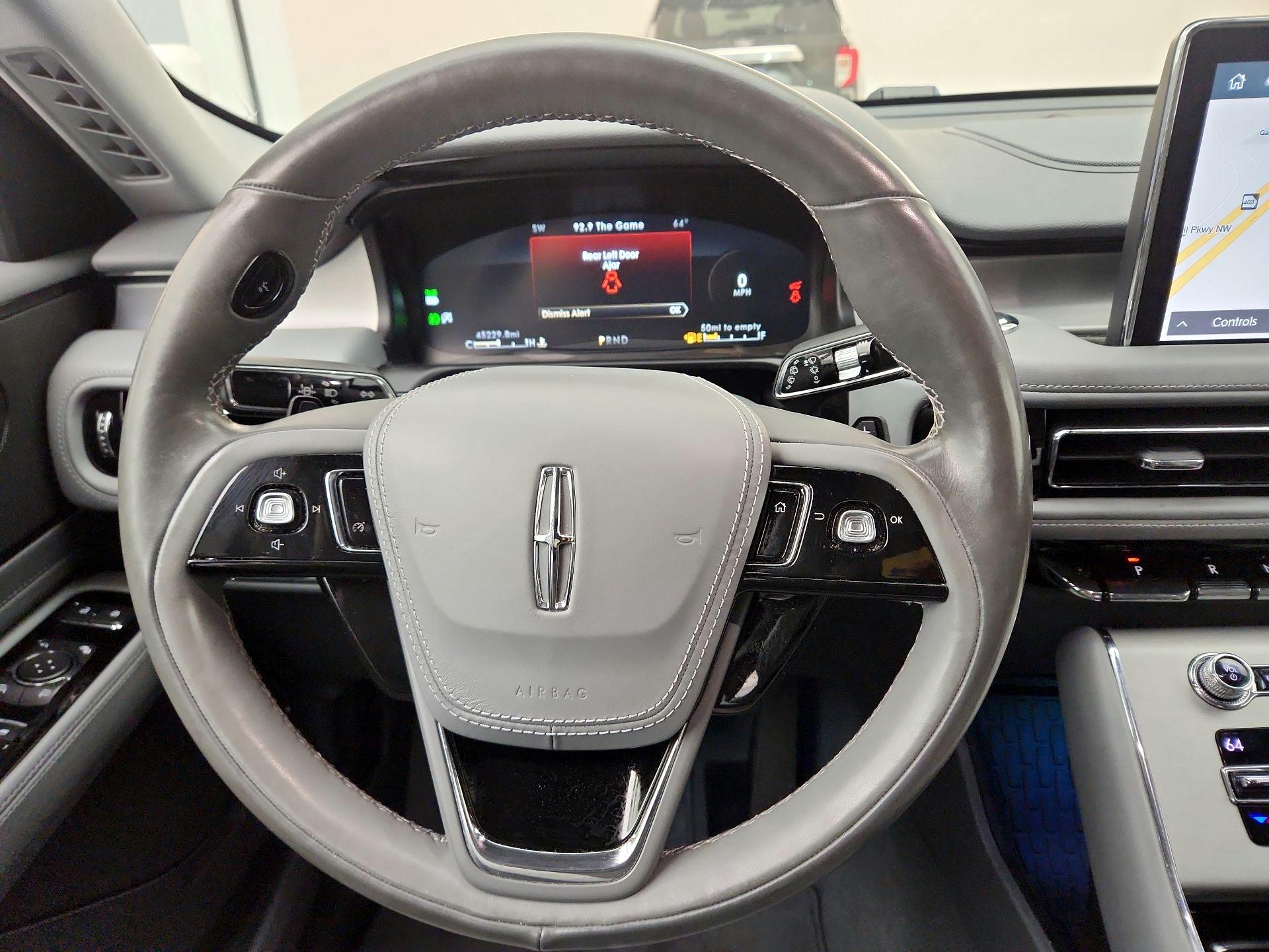 Thumbnail: 2020 Lincoln Aviator - 10