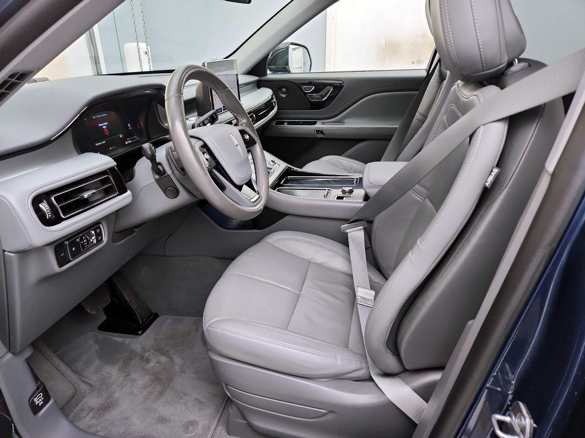 Thumbnail: 2020 Lincoln Aviator - 11