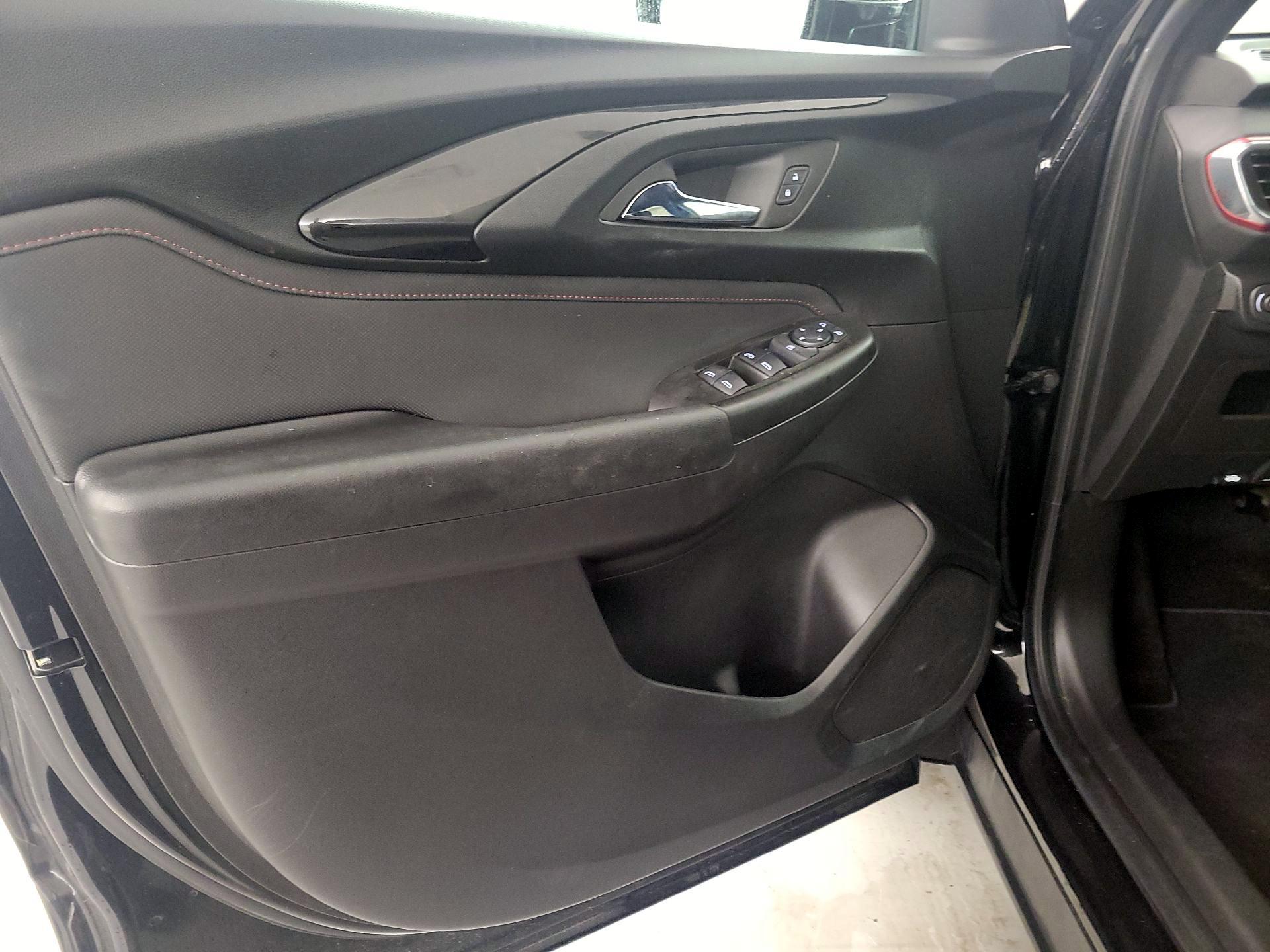 Thumbnail: 2023 Chevrolet TrailBlazer - 12