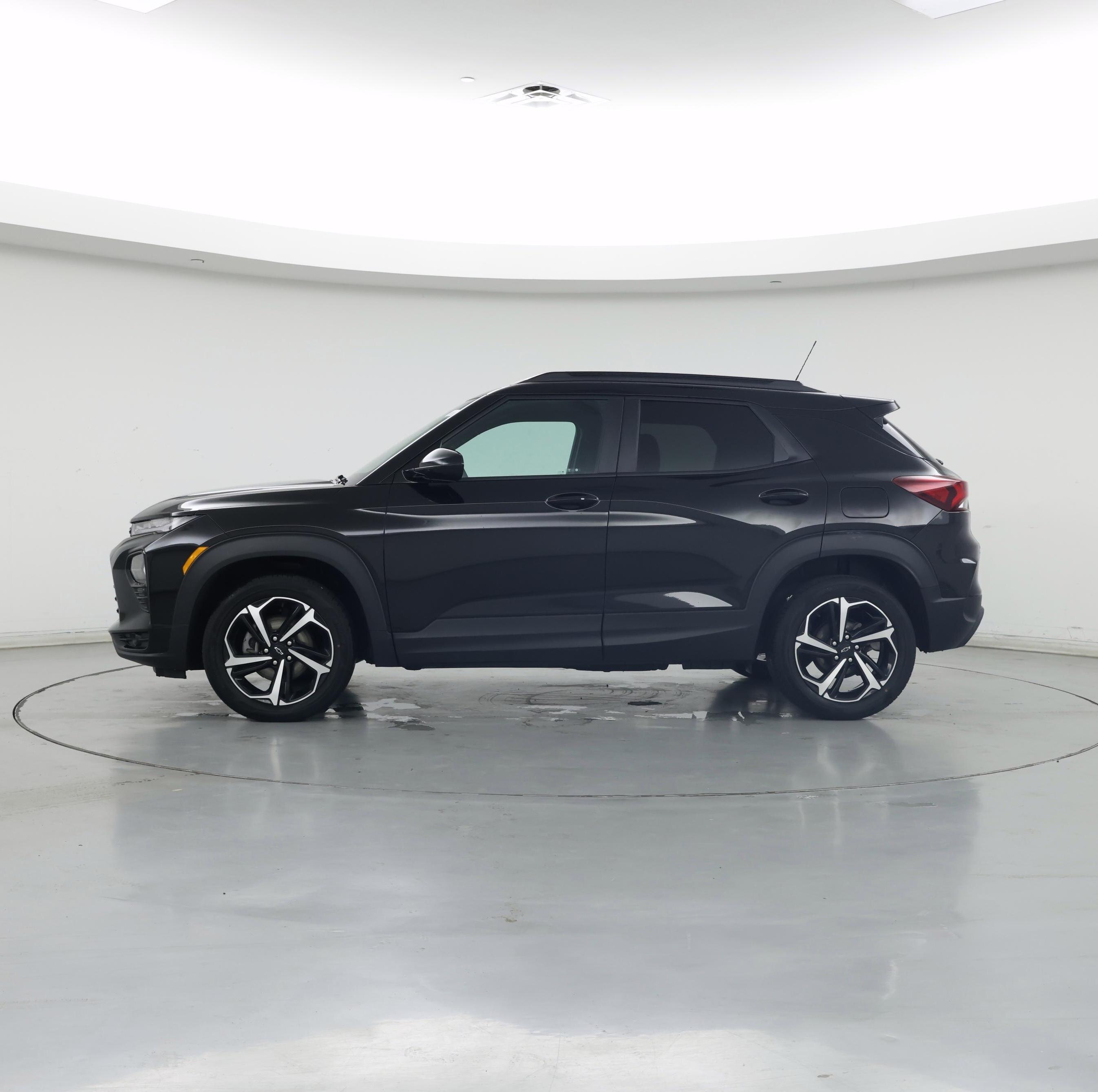 Thumbnail: 2023 Chevrolet TrailBlazer - 3