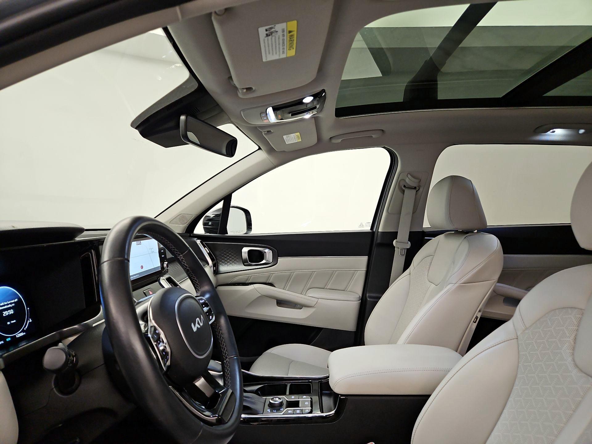 Thumbnail: 2023 Kia Sorento - 20
