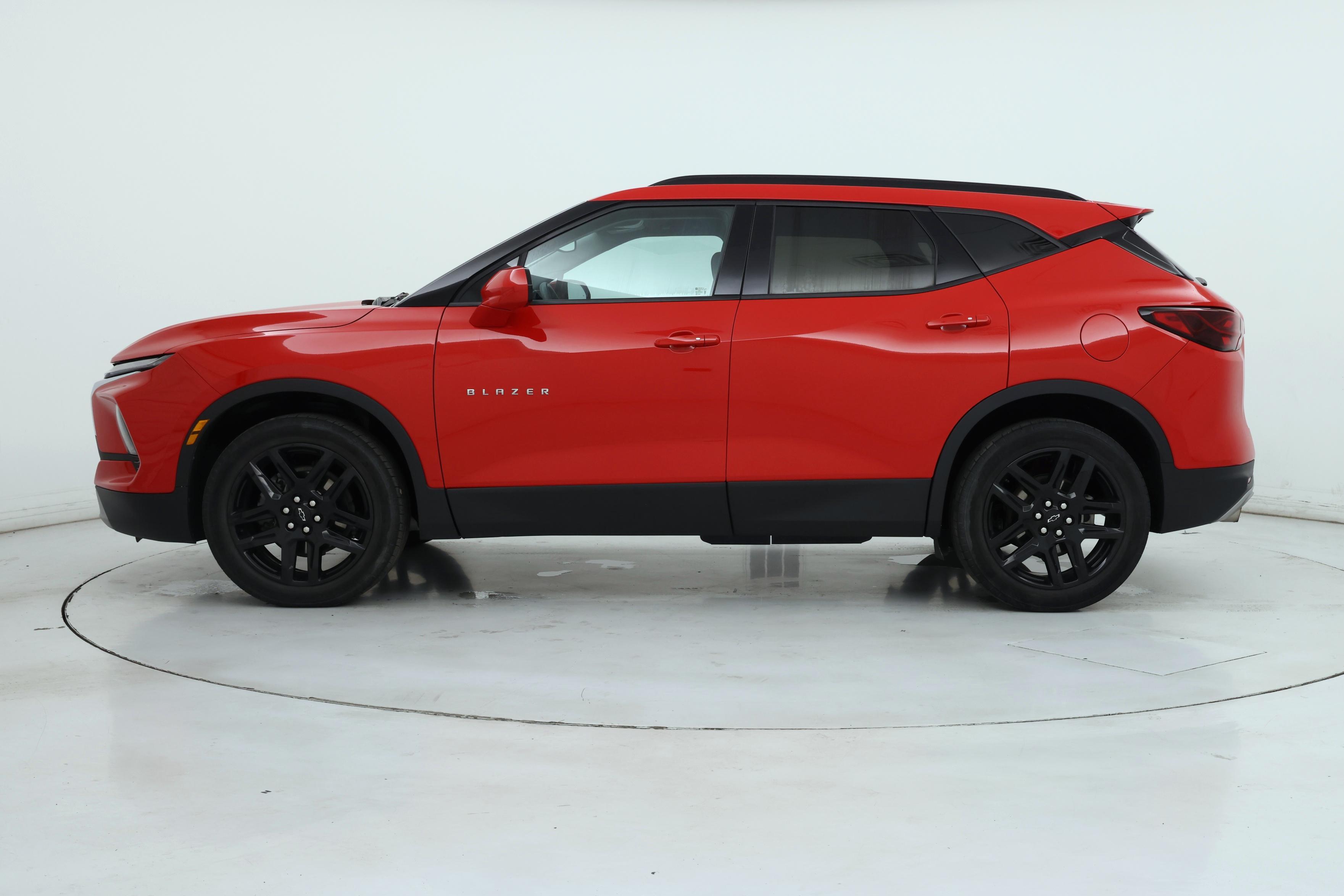 Thumbnail: 2023 Chevrolet Blazer - 3