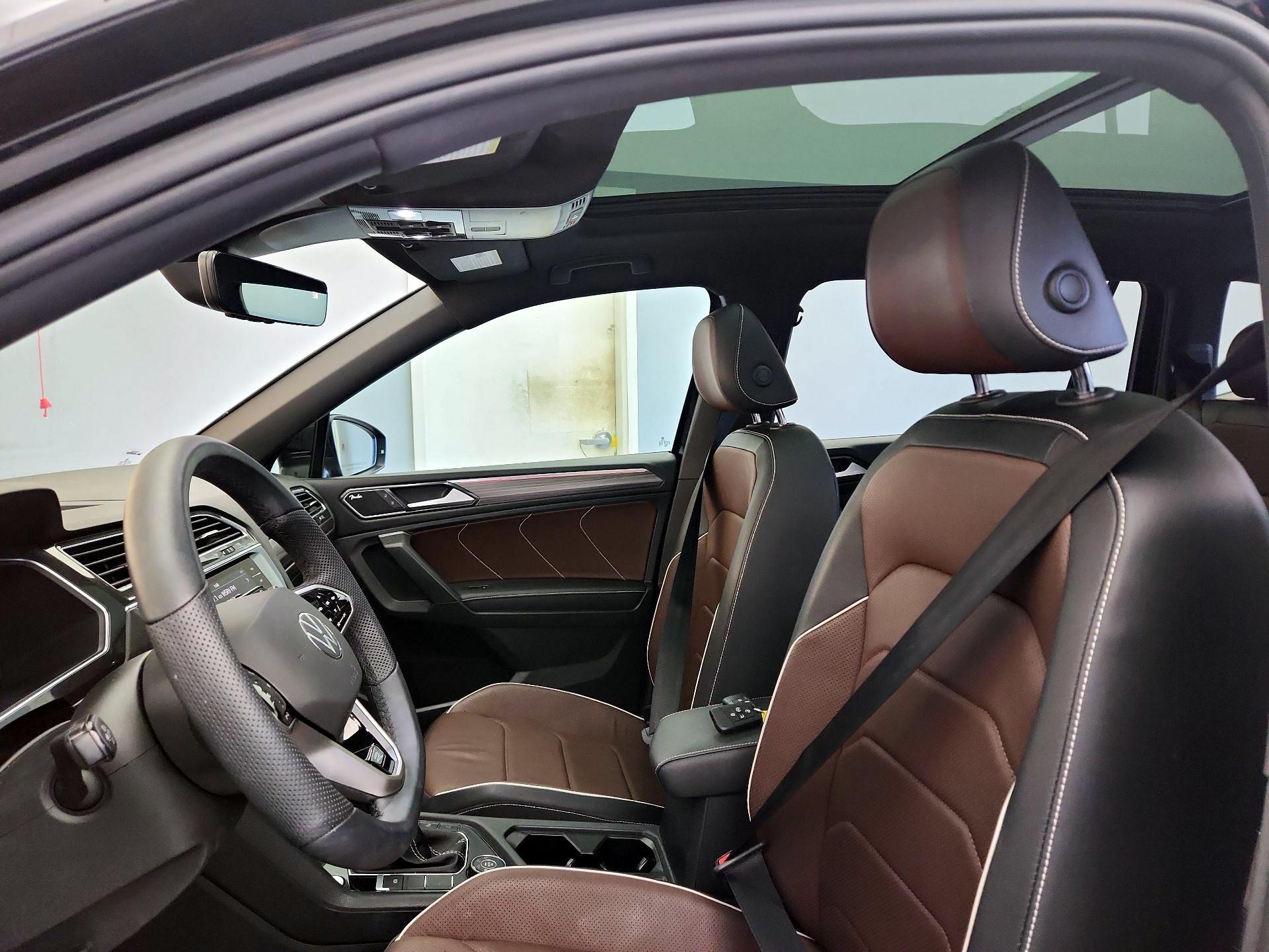 Thumbnail: 2022 Volkswagen Tiguan - 19