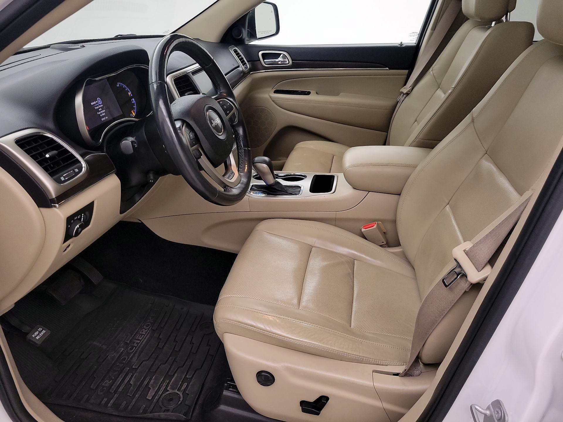 Thumbnail: 2017 Jeep Grand Cherokee - 11