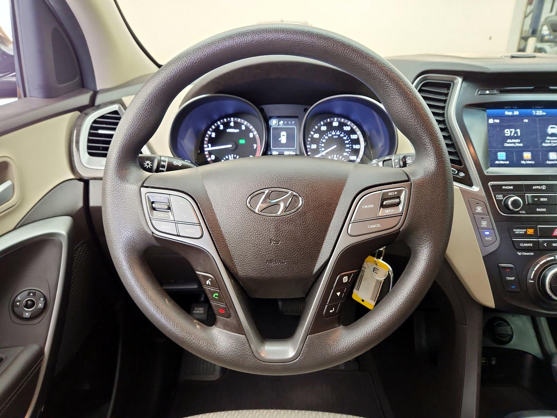 Thumbnail: 2018 Hyundai Santa Fe - 10