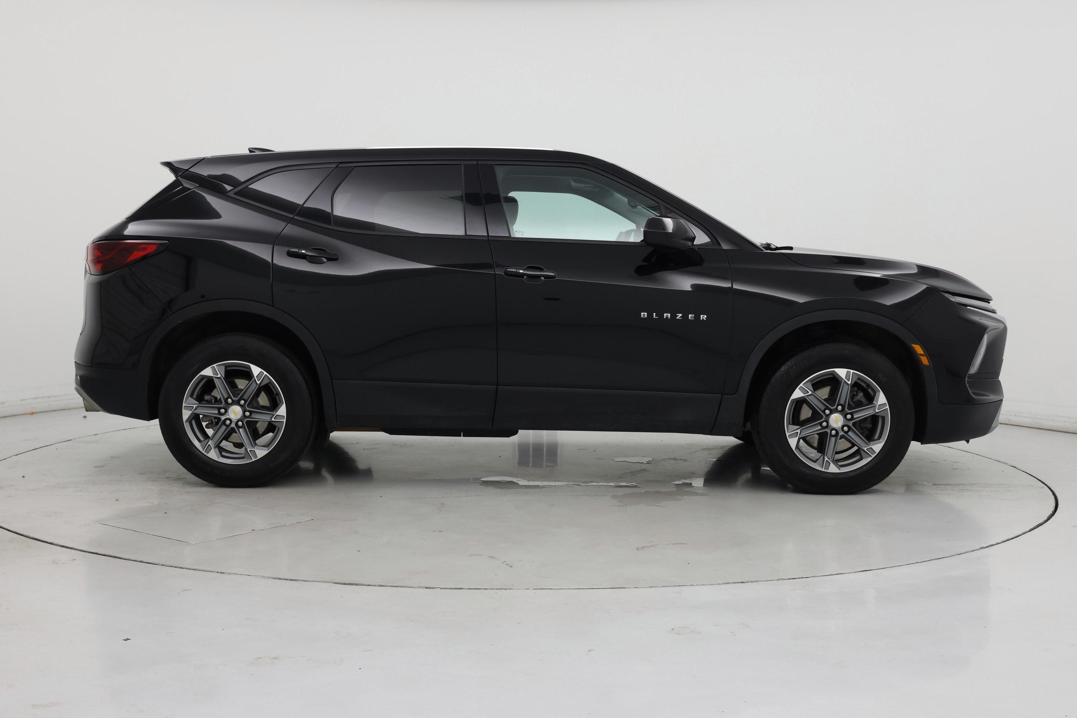 Thumbnail: 2023 Chevrolet Blazer - 7
