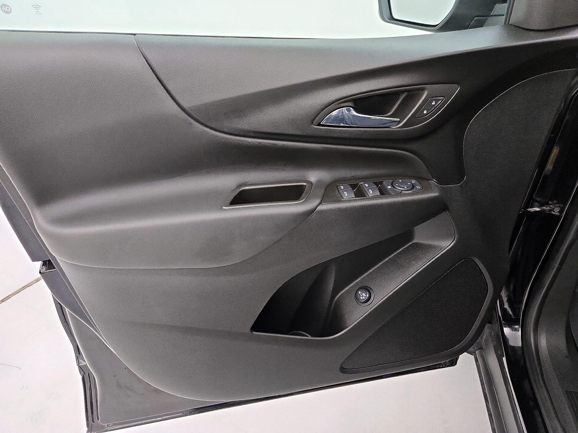 Thumbnail: 2023 Chevrolet Equinox - 12