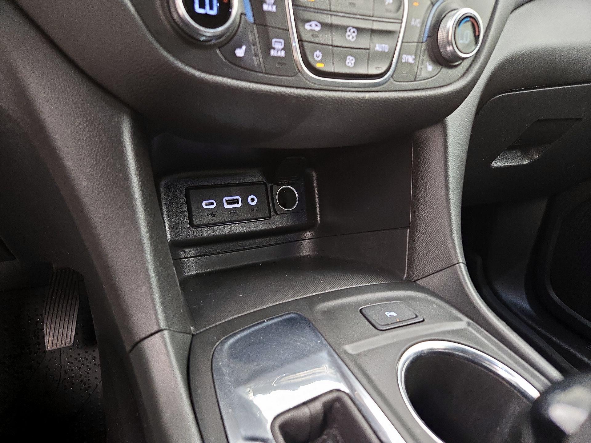 Thumbnail: 2023 Chevrolet Equinox - 18