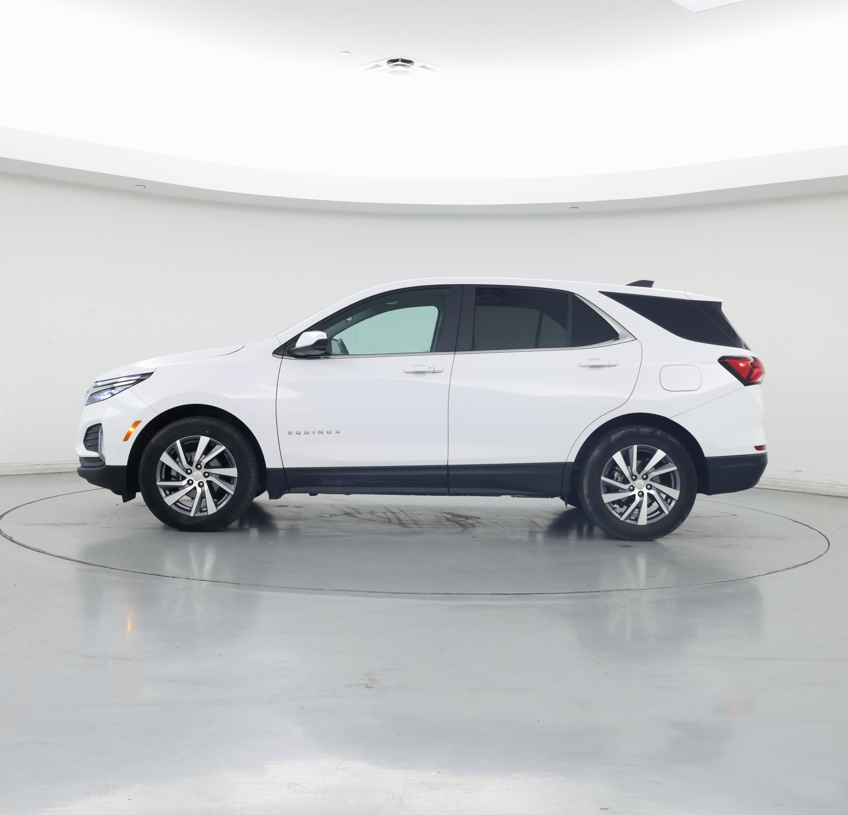 Thumbnail: 2022 Chevrolet Equinox - 3