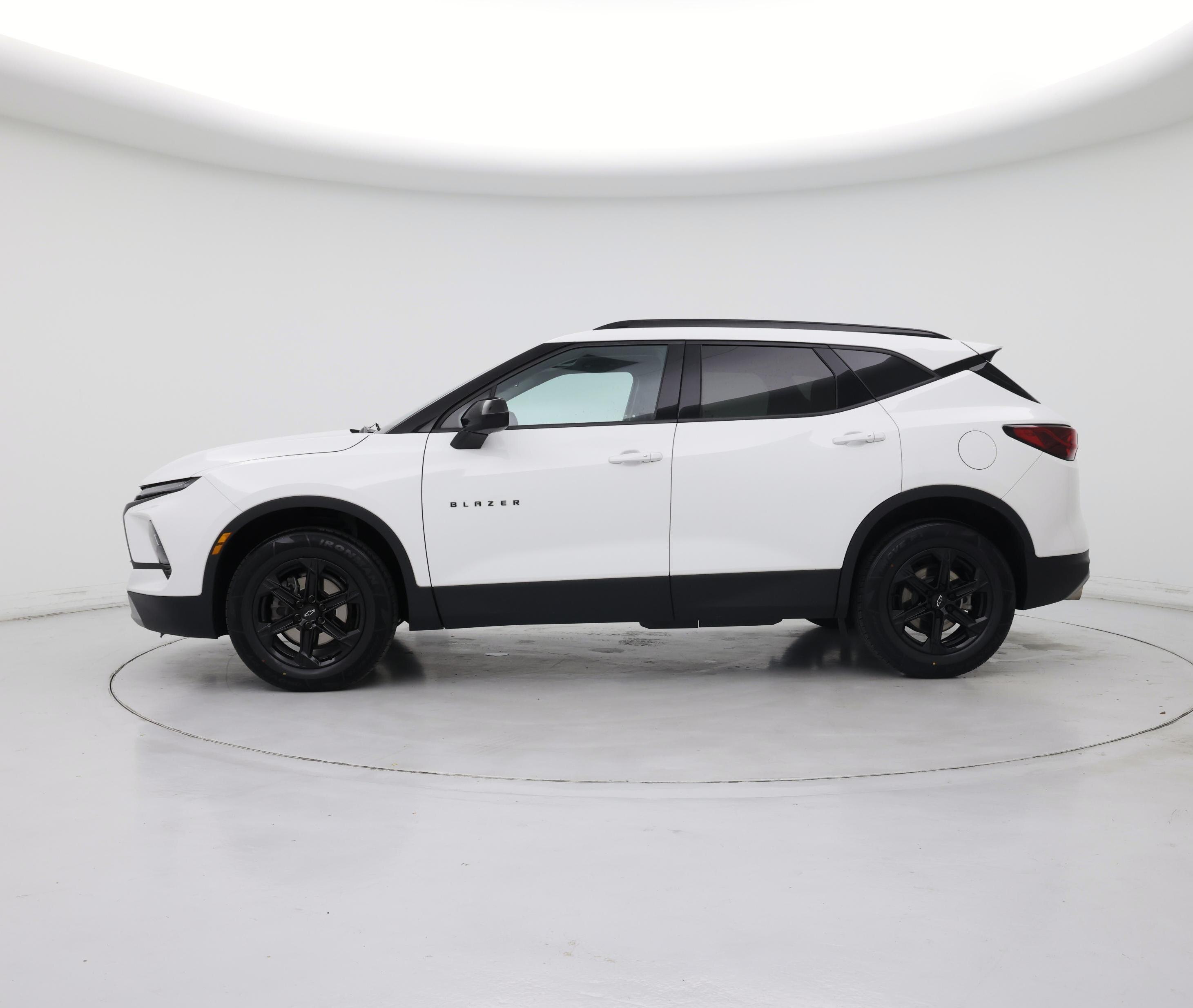 Thumbnail: 2023 Chevrolet Blazer - 3