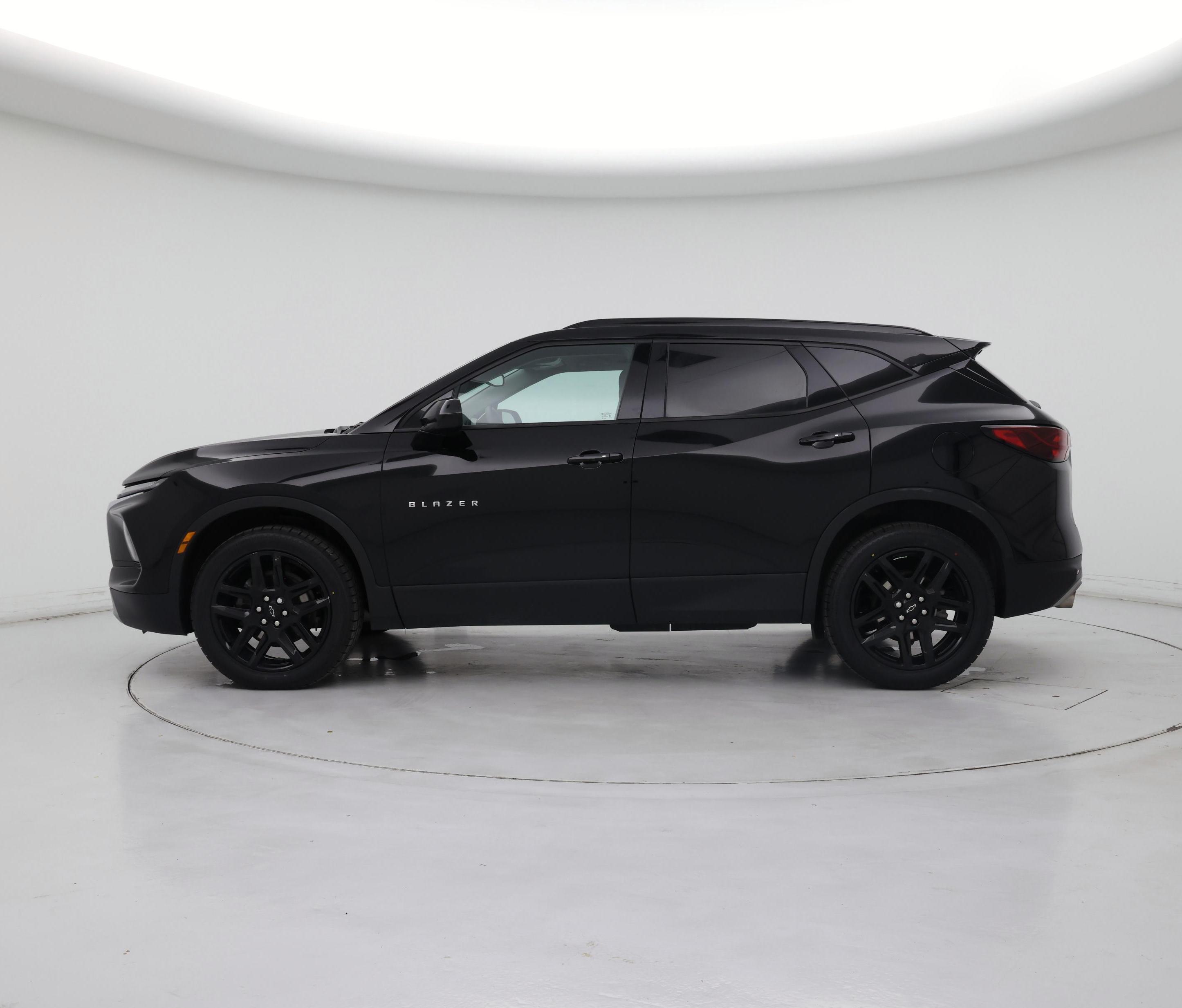 Thumbnail: 2023 Chevrolet Blazer - 3