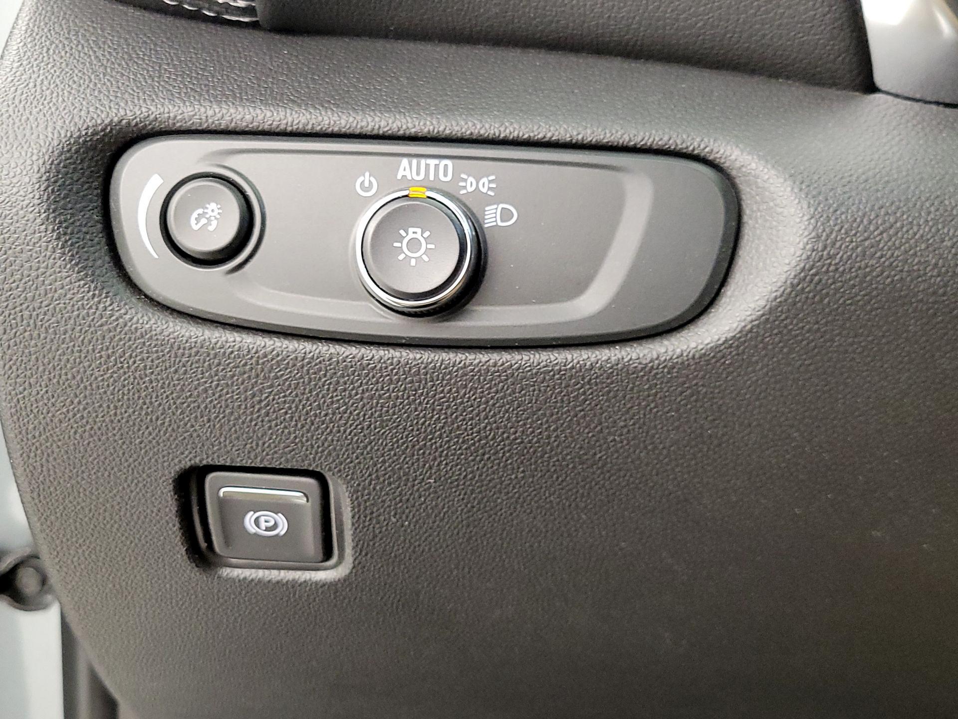 Thumbnail: 2023 Chevrolet Blazer - 13