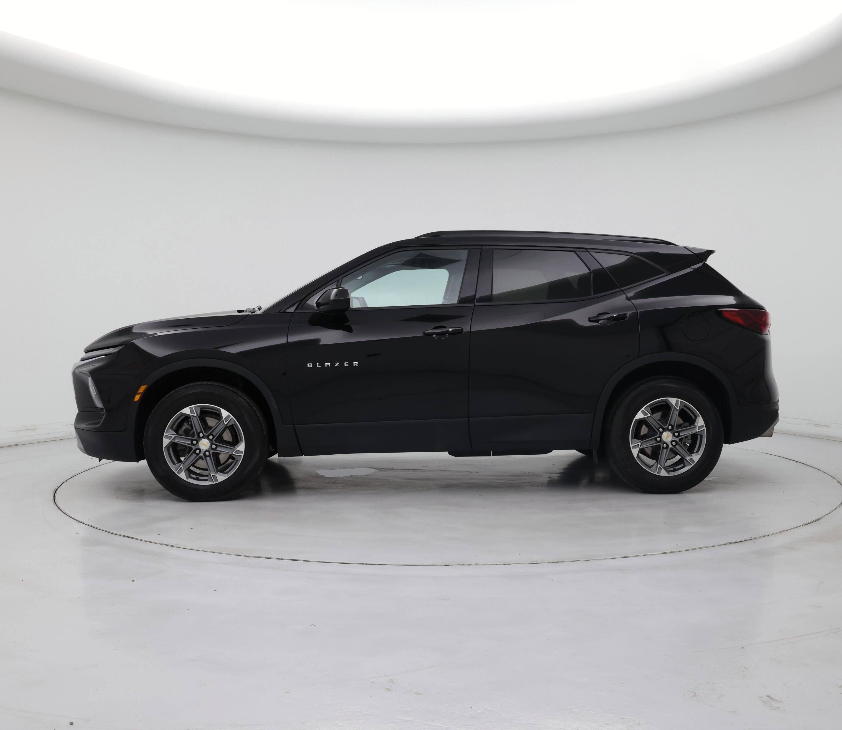 Thumbnail: 2023 Chevrolet Blazer - 3