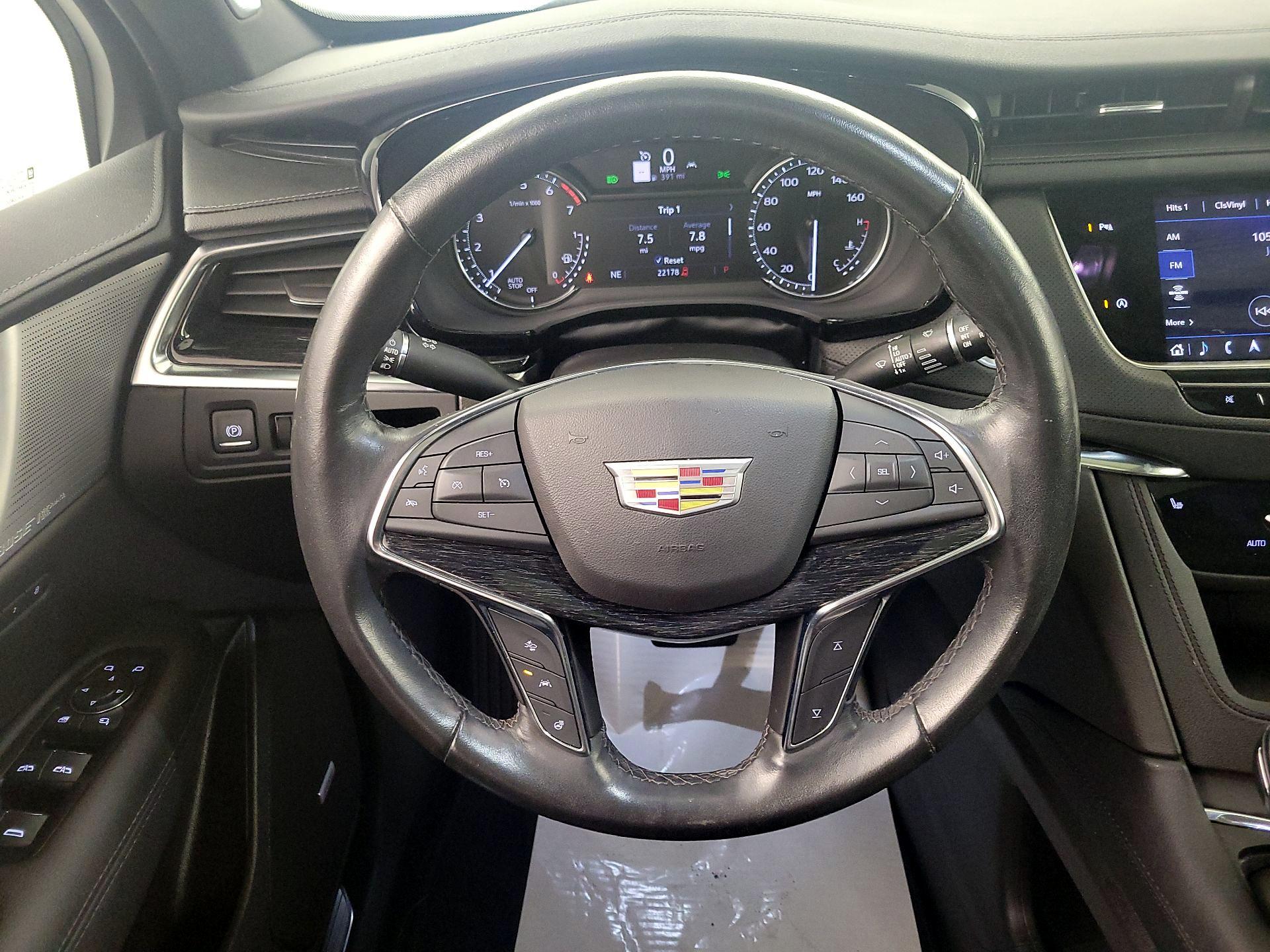 Thumbnail: 2022 Cadillac XT5 - 10