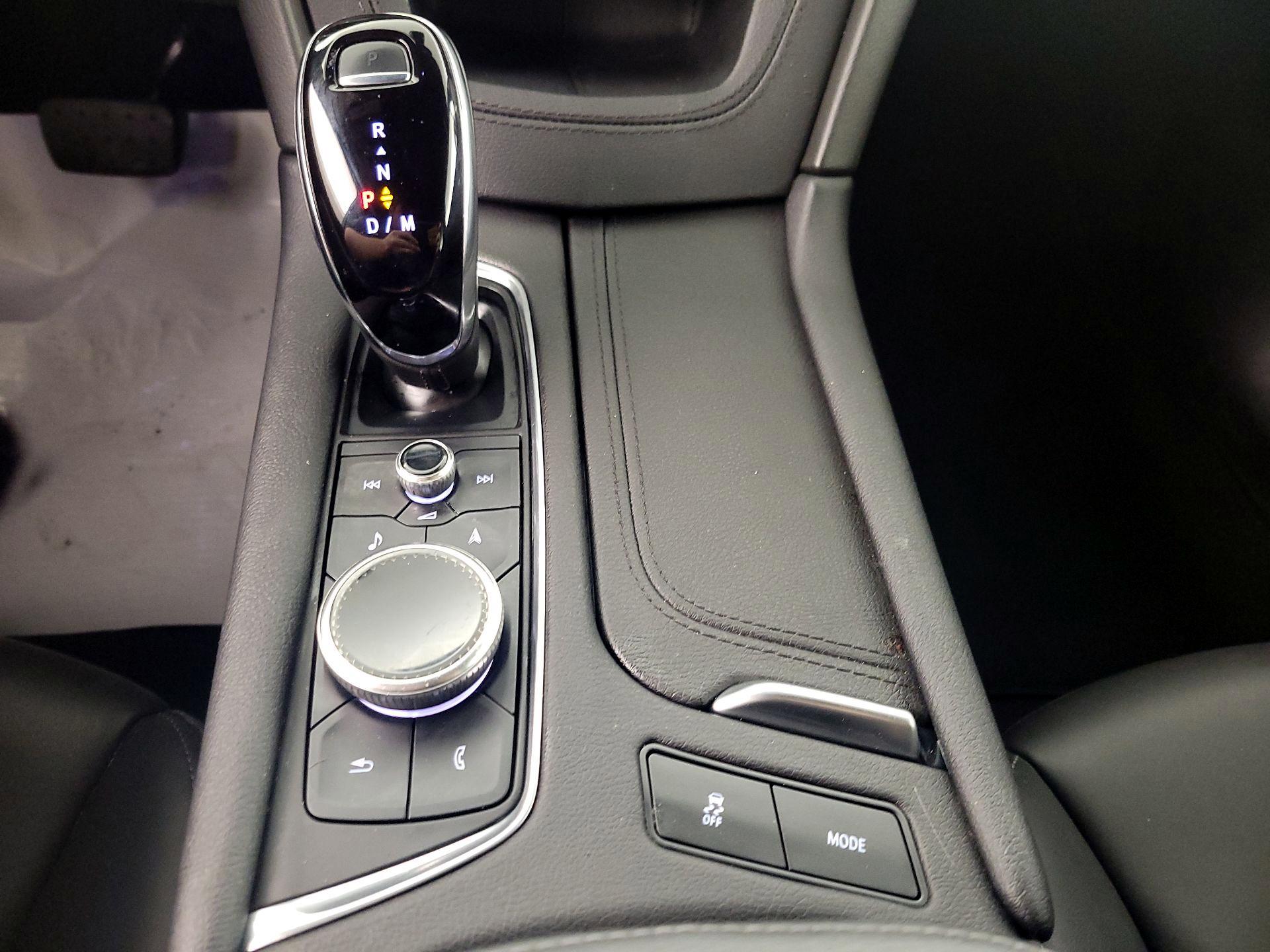 Thumbnail: 2022 Cadillac XT5 - 17