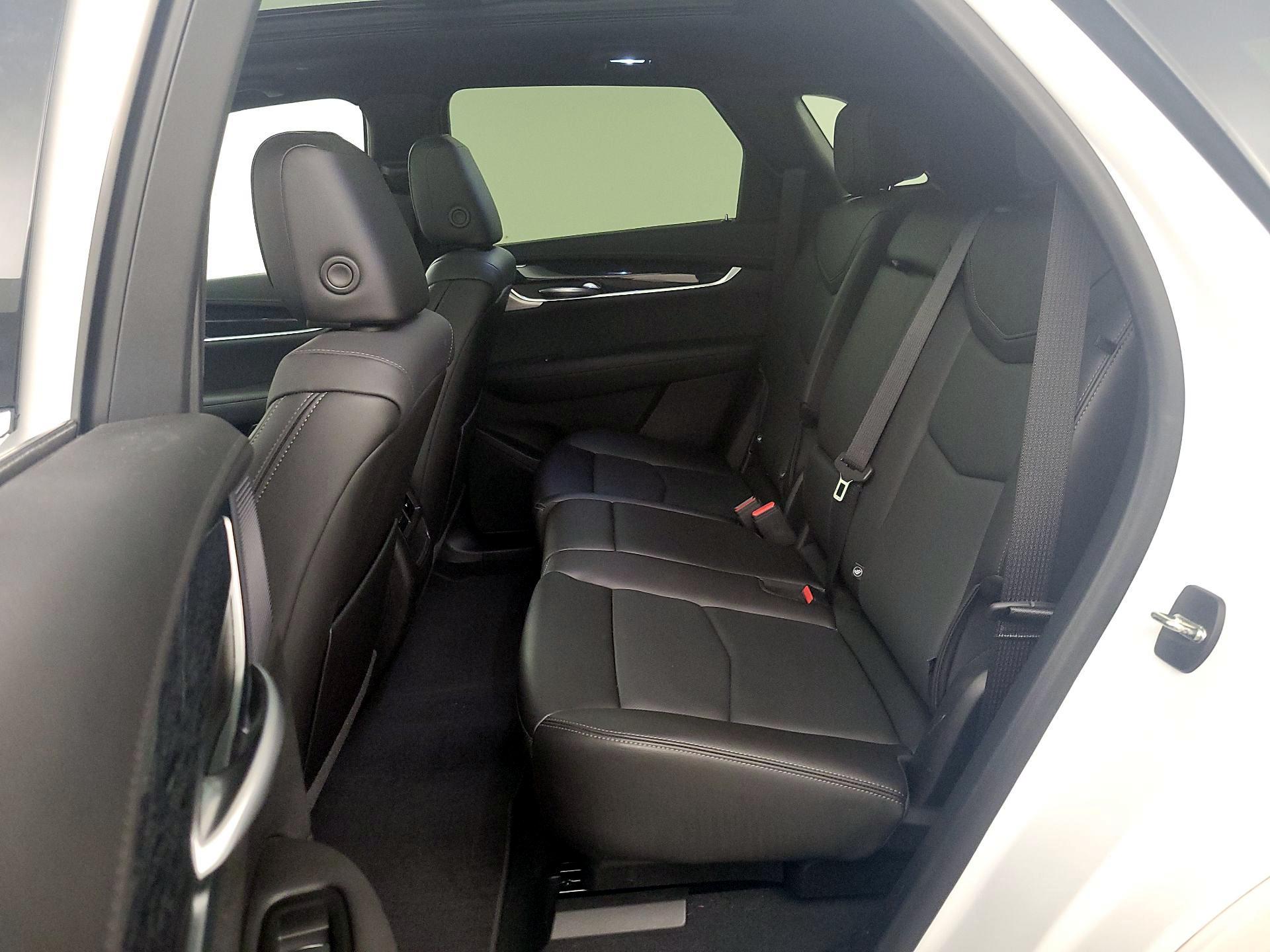 Thumbnail: 2022 Cadillac XT5 - 20