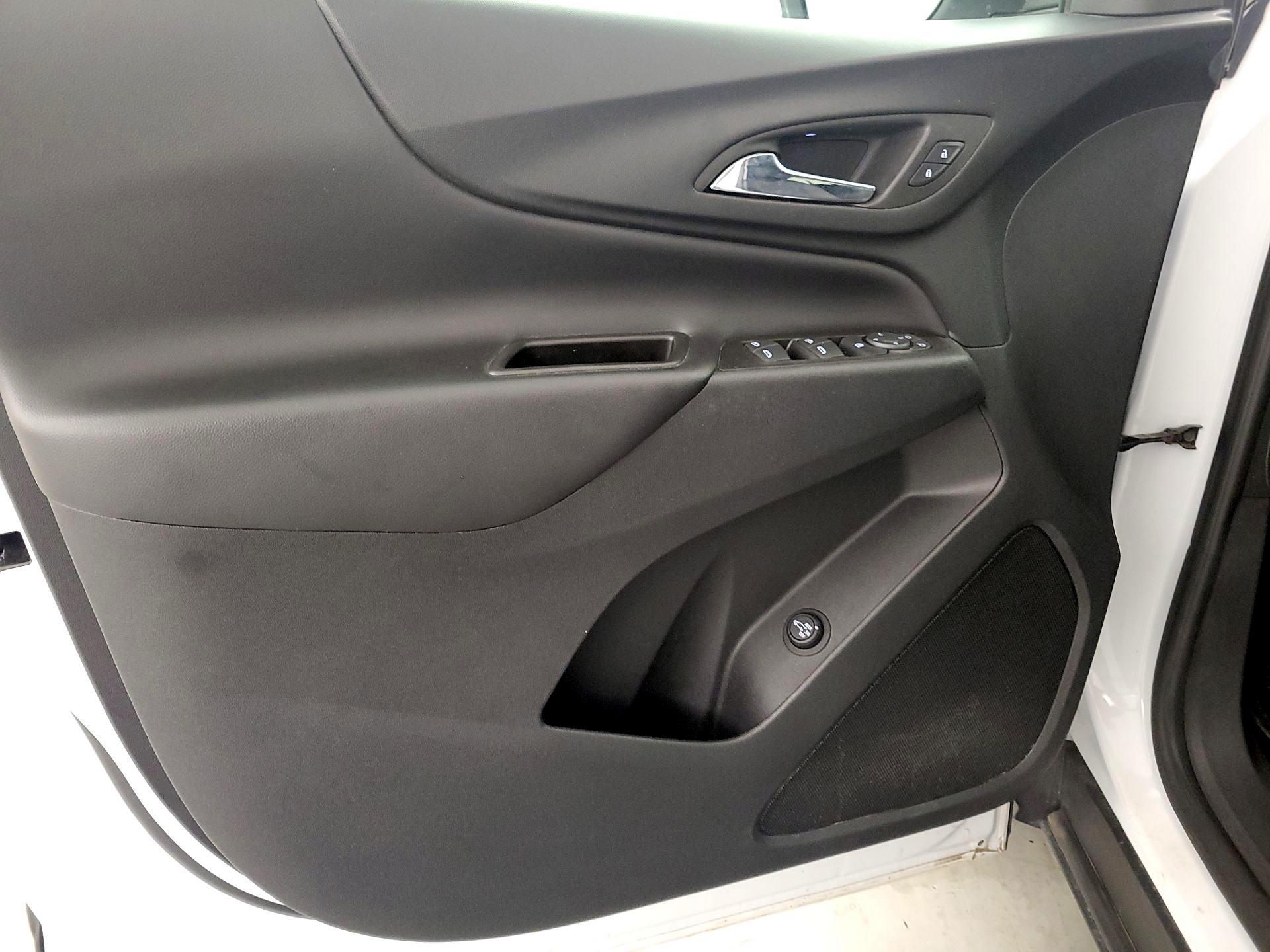 Thumbnail: 2022 Chevrolet Equinox - 12