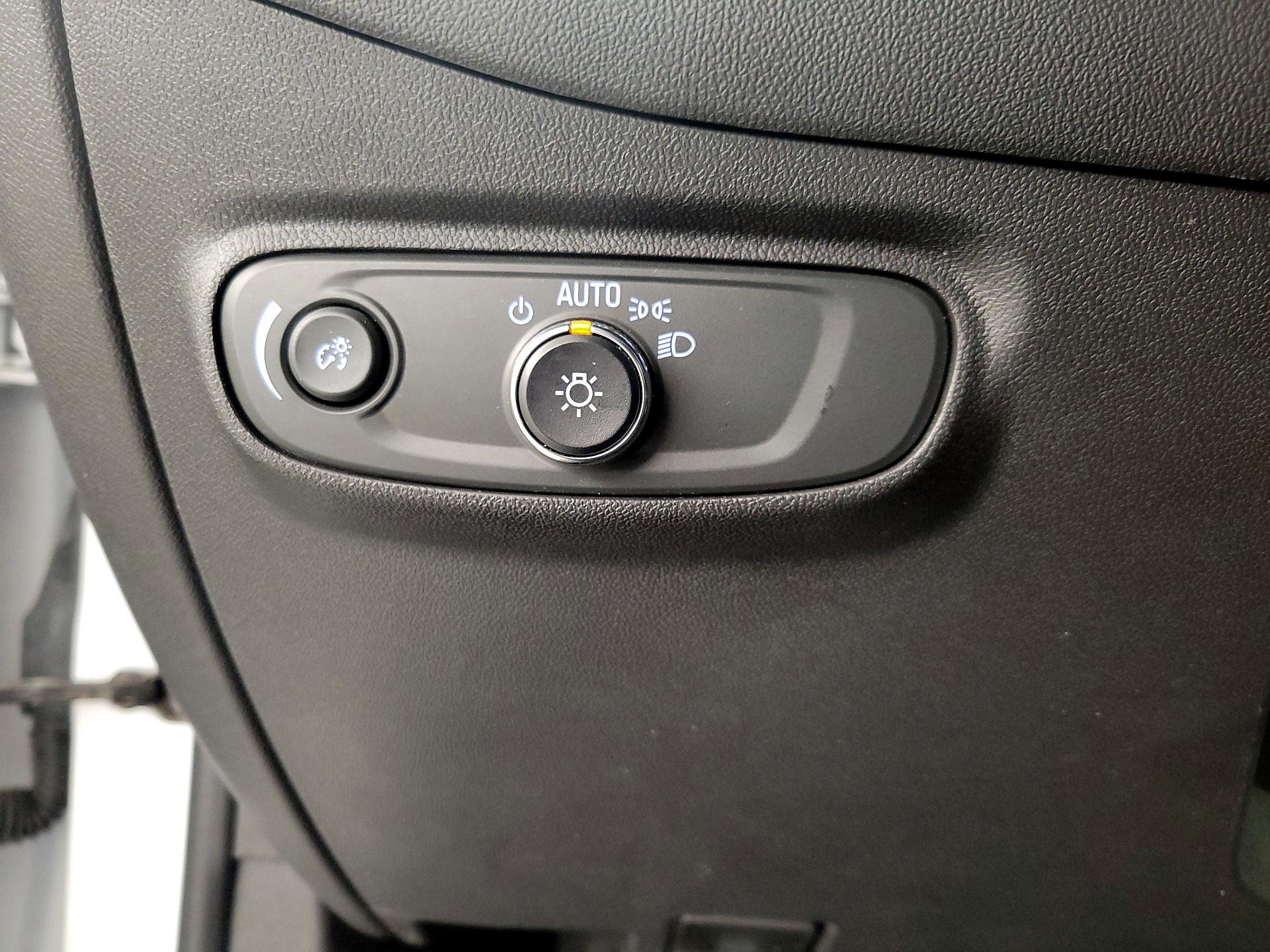 Thumbnail: 2022 Chevrolet Equinox - 13