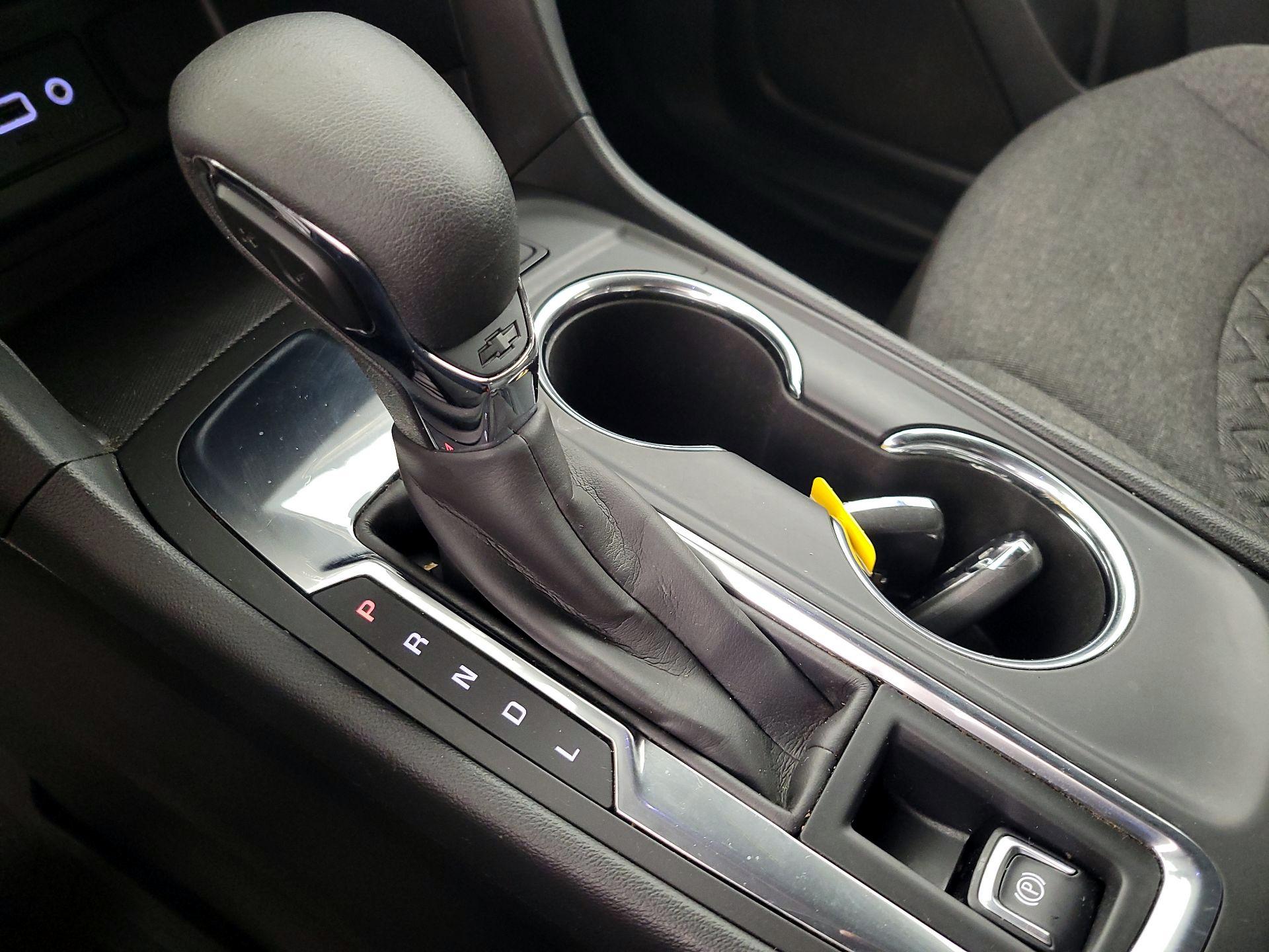 Thumbnail: 2022 Chevrolet Equinox - 17