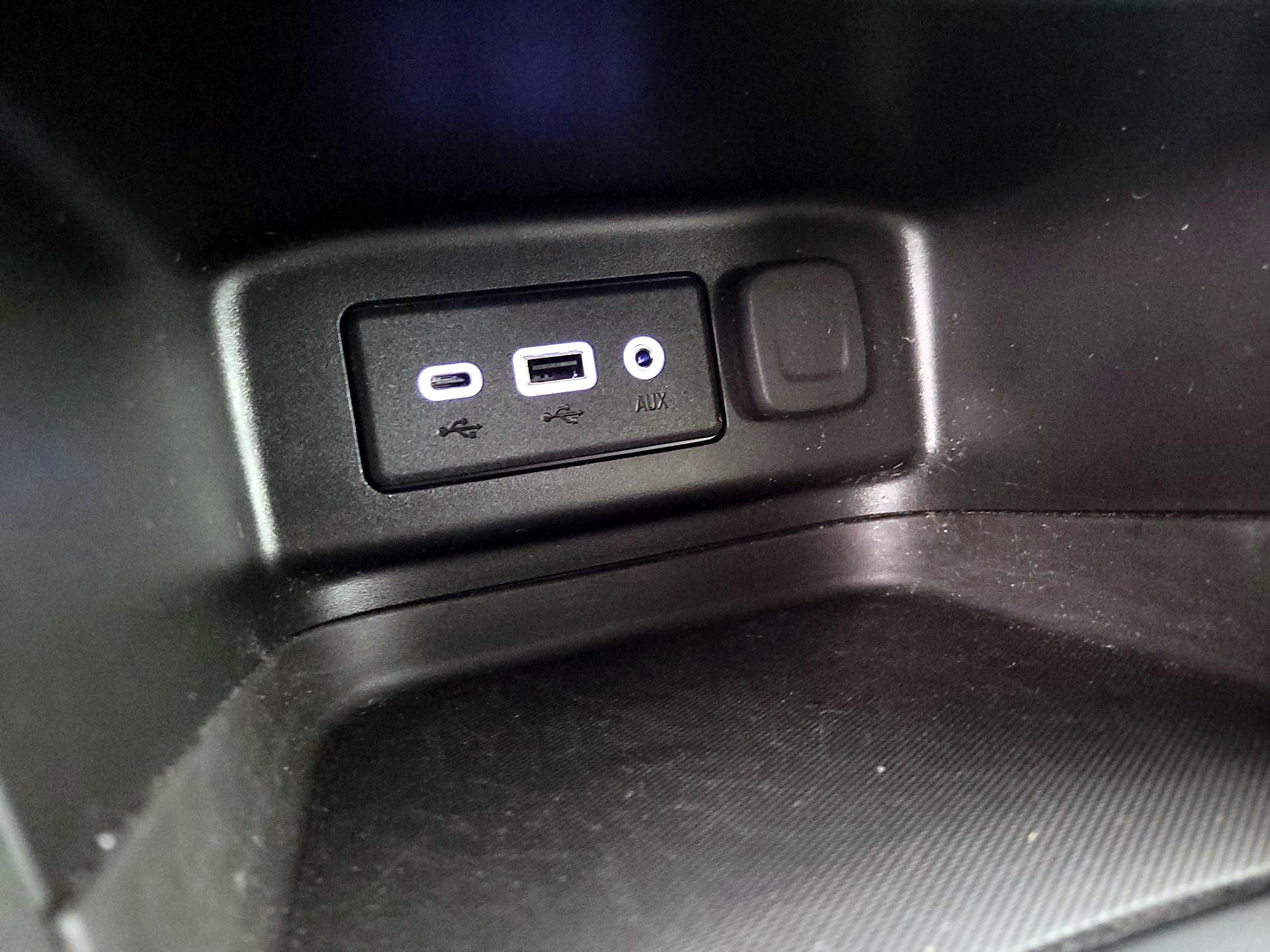 Thumbnail: 2022 Chevrolet Equinox - 18