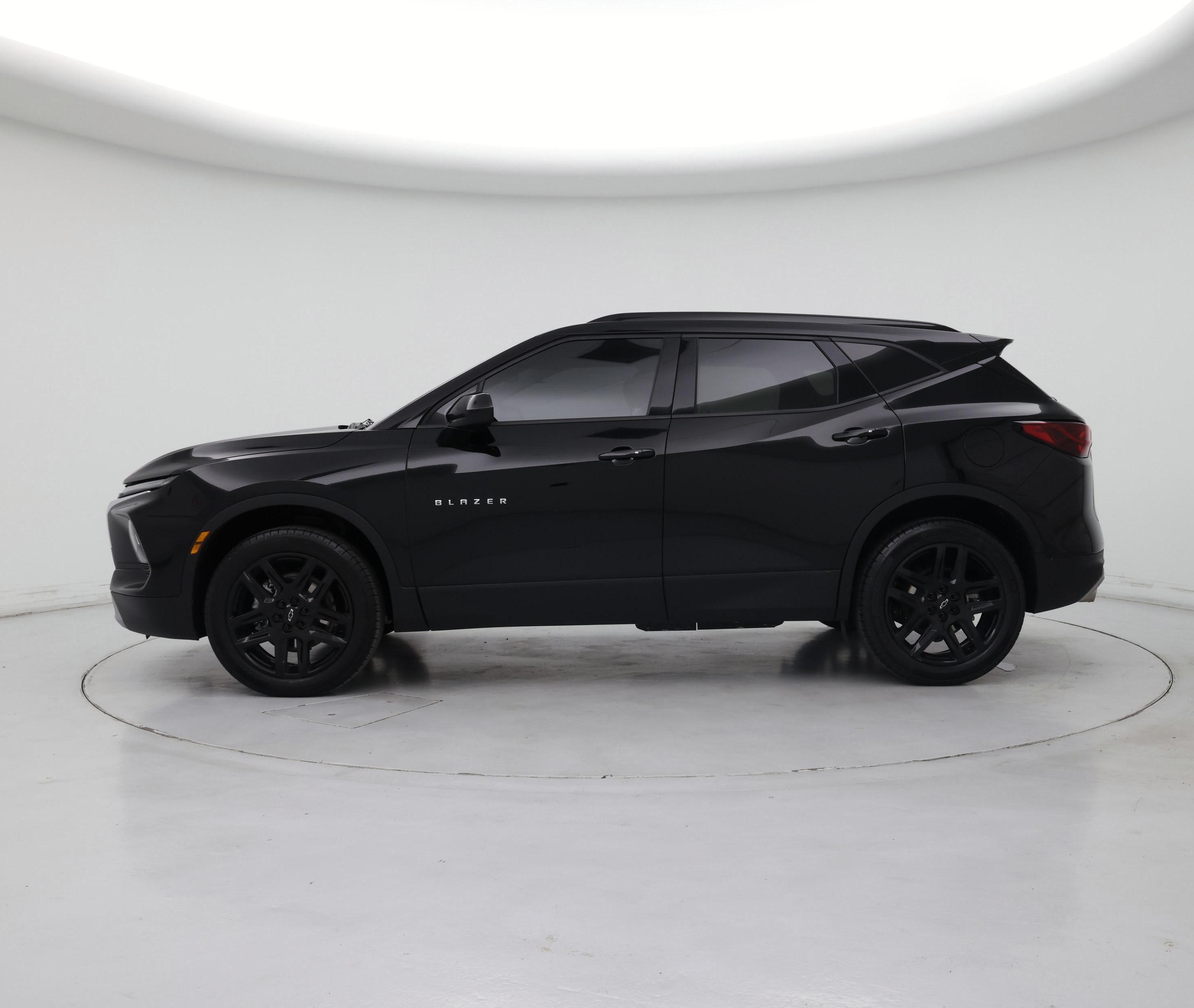 Thumbnail: 2023 Chevrolet Blazer - 3