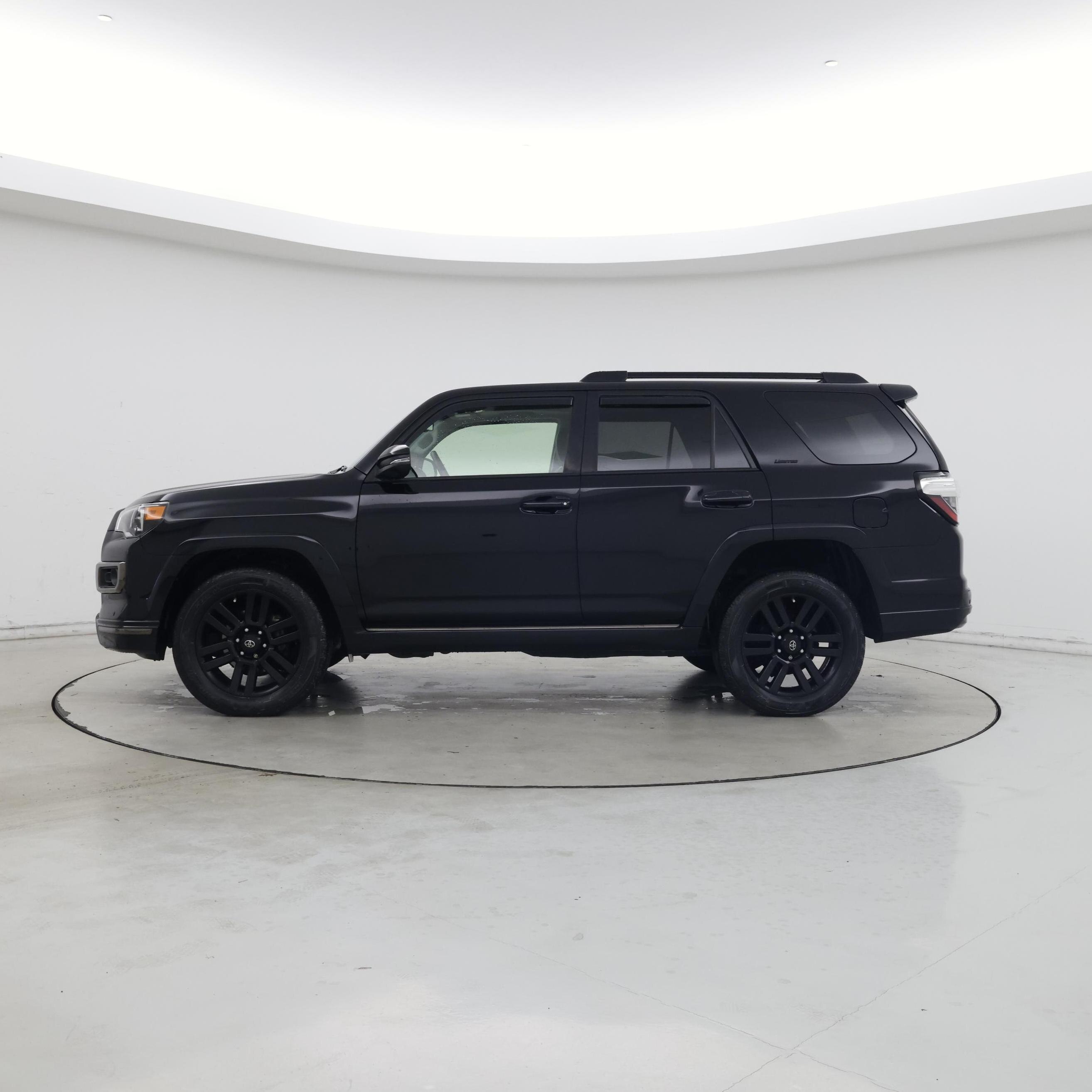 Thumbnail: 2019 Toyota 4Runner - 3