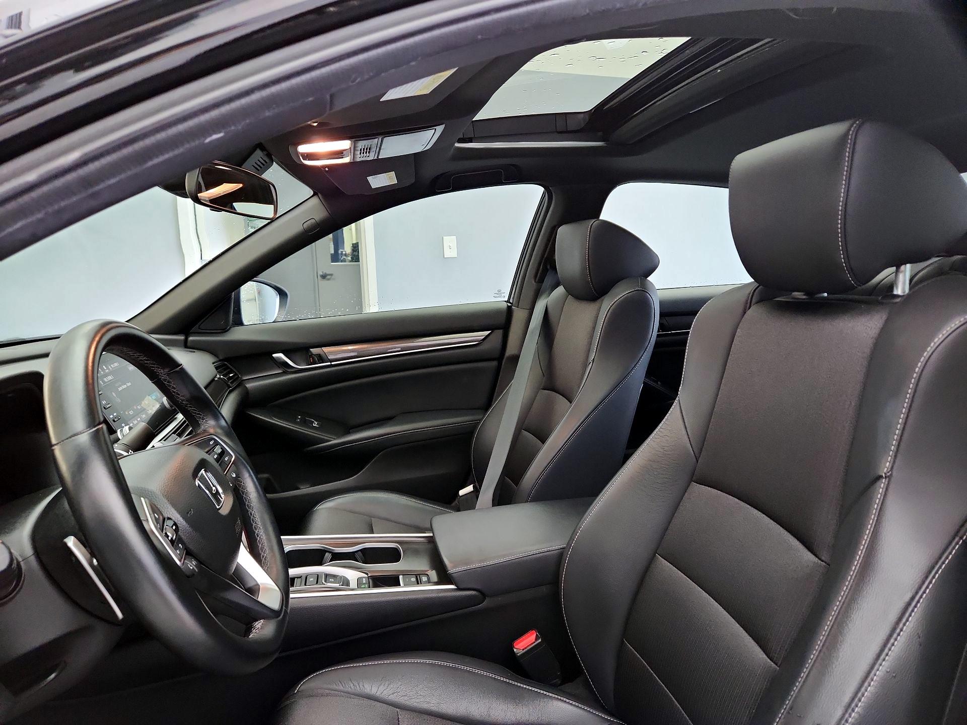 Thumbnail: 2018 Honda Accord - 19