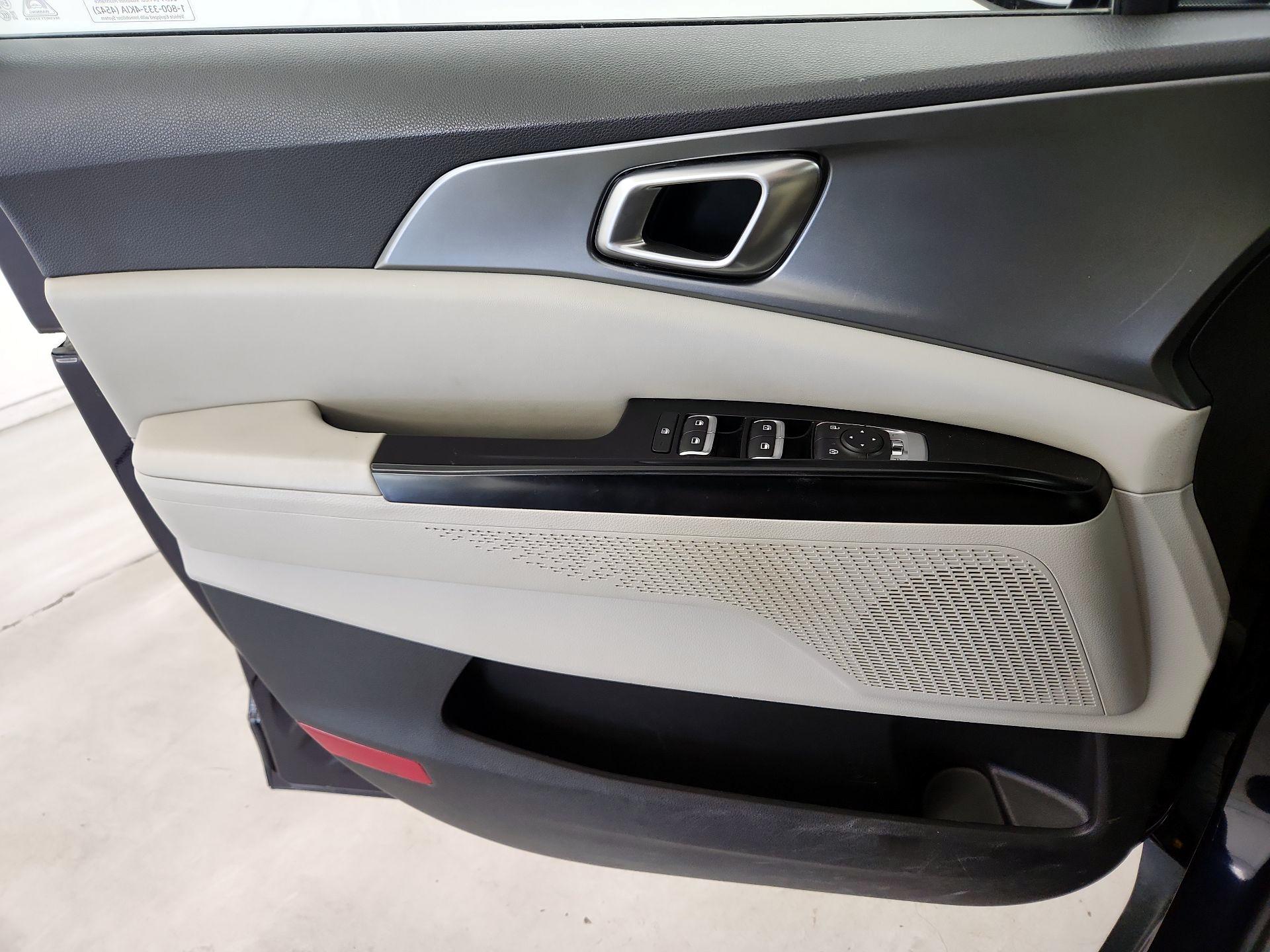 Thumbnail: 2024 Kia Carnival - 12