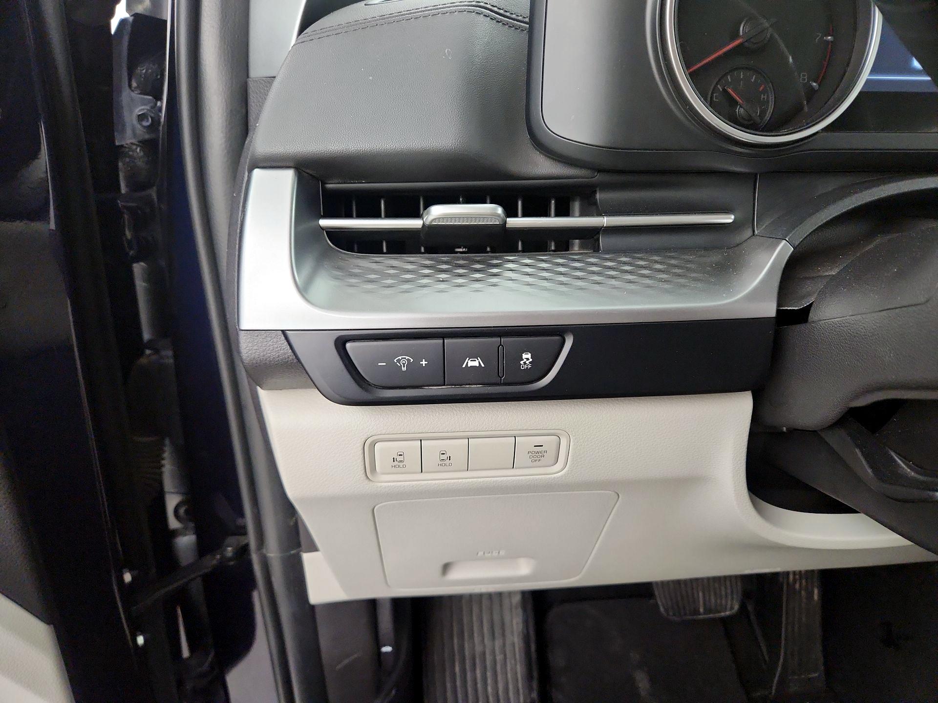 Thumbnail: 2024 Kia Carnival - 13