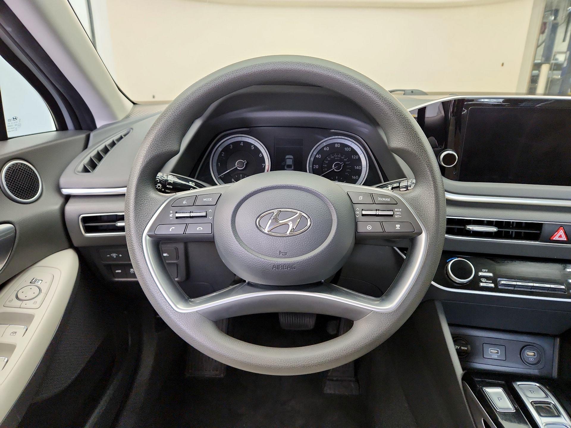 Thumbnail: 2023 Hyundai Sonata - 10