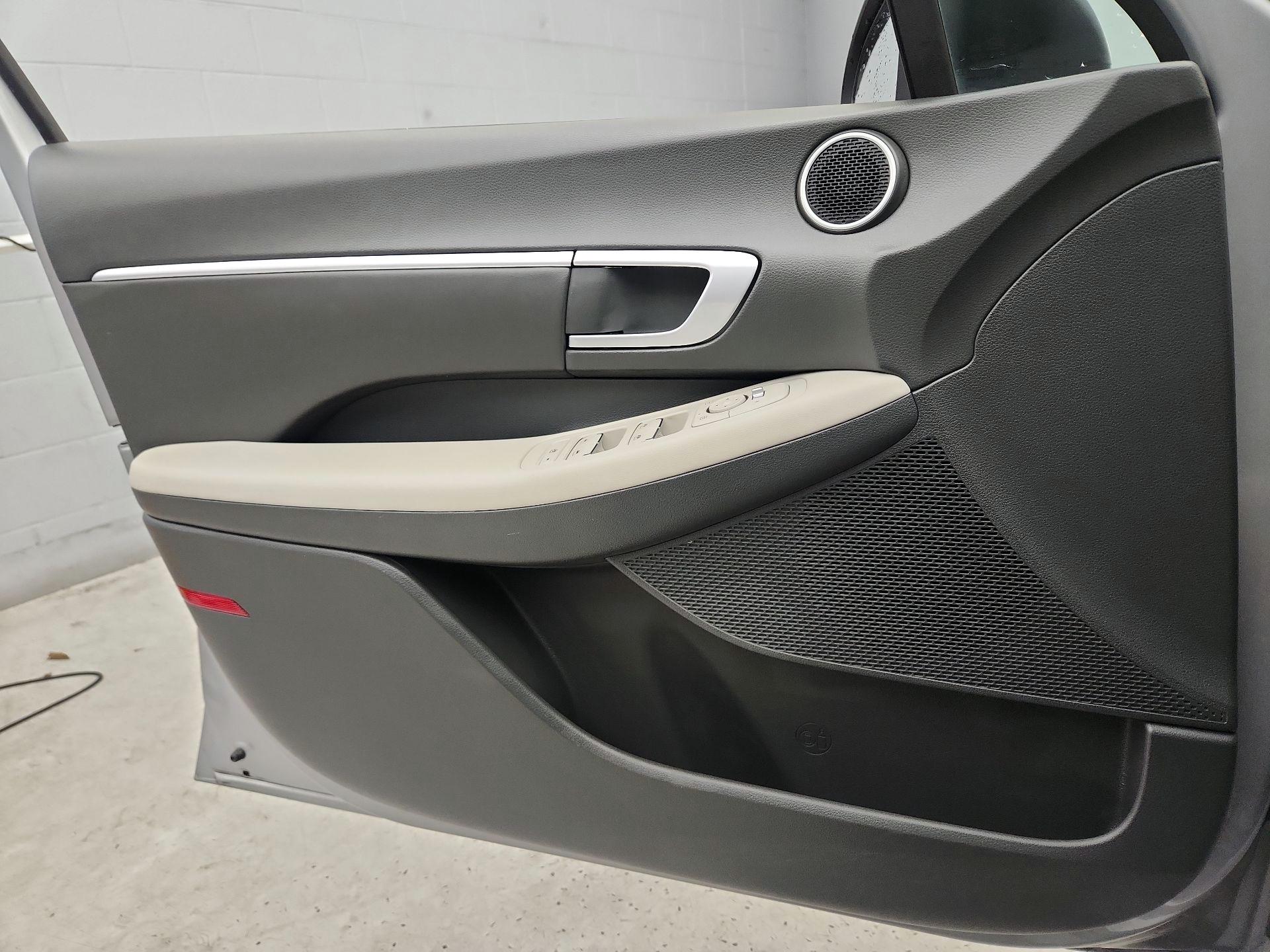 Thumbnail: 2023 Hyundai Sonata - 12