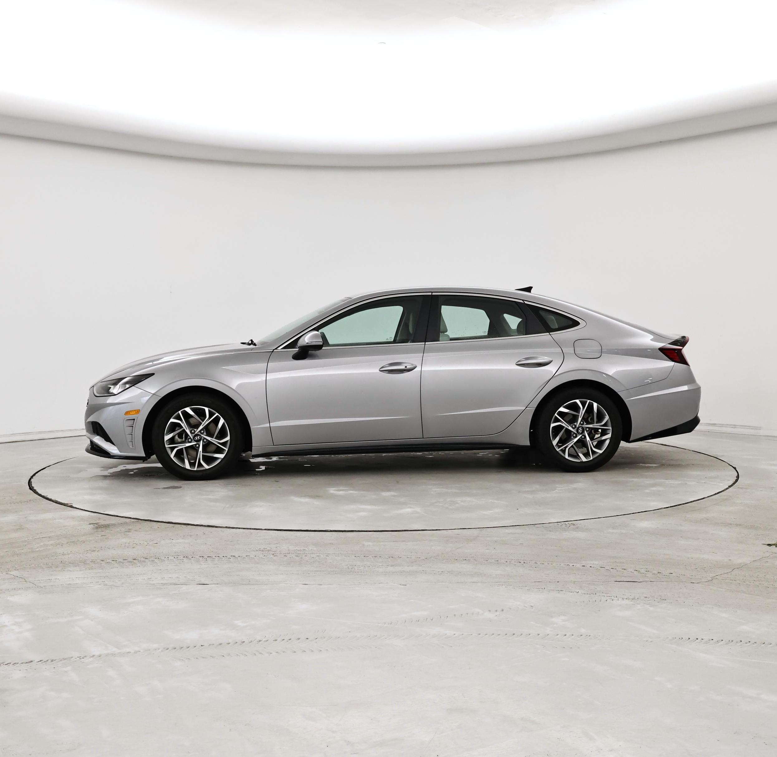Thumbnail: 2023 Hyundai Sonata - 3