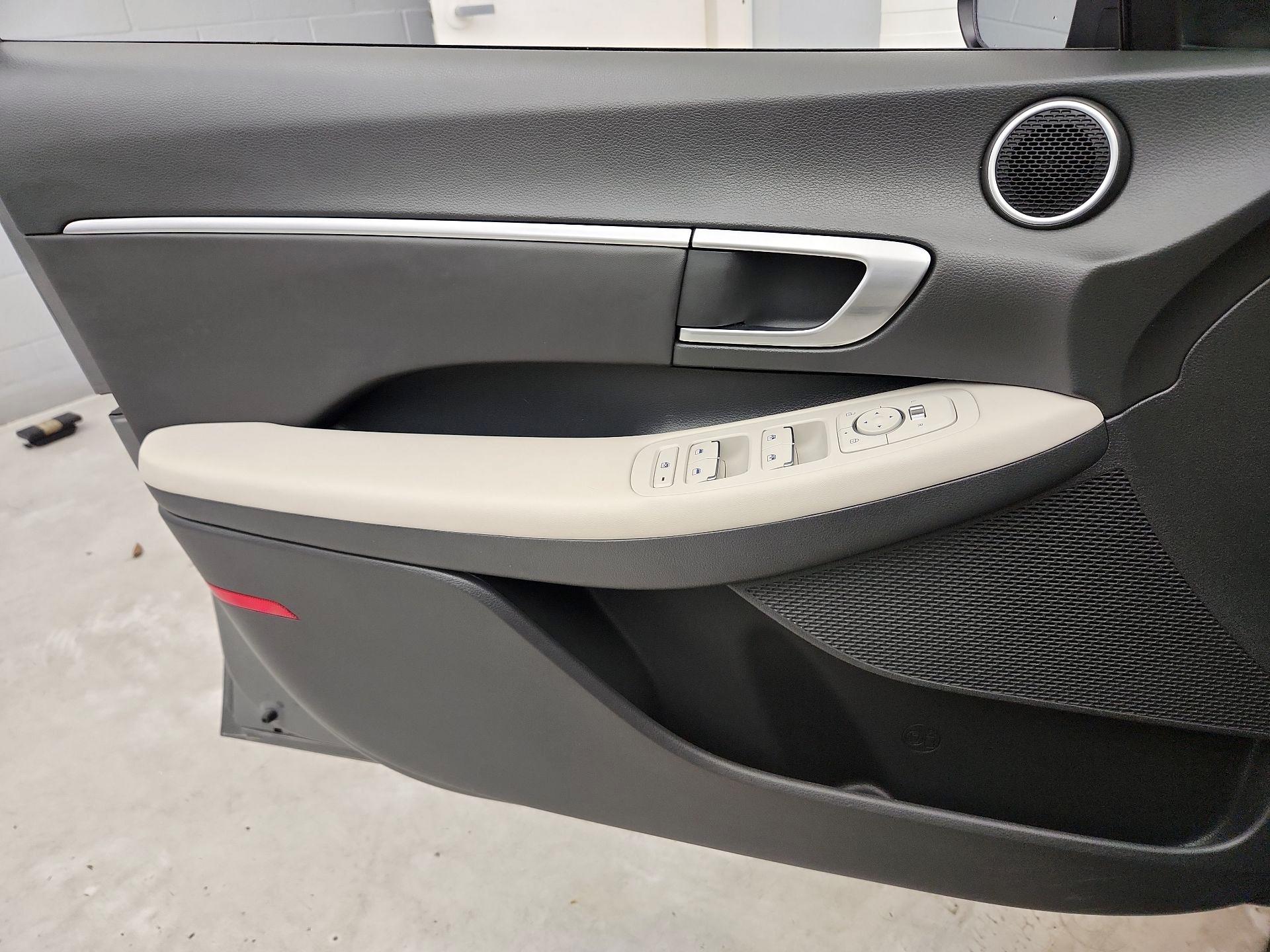 Thumbnail: 2023 Hyundai Sonata - 12