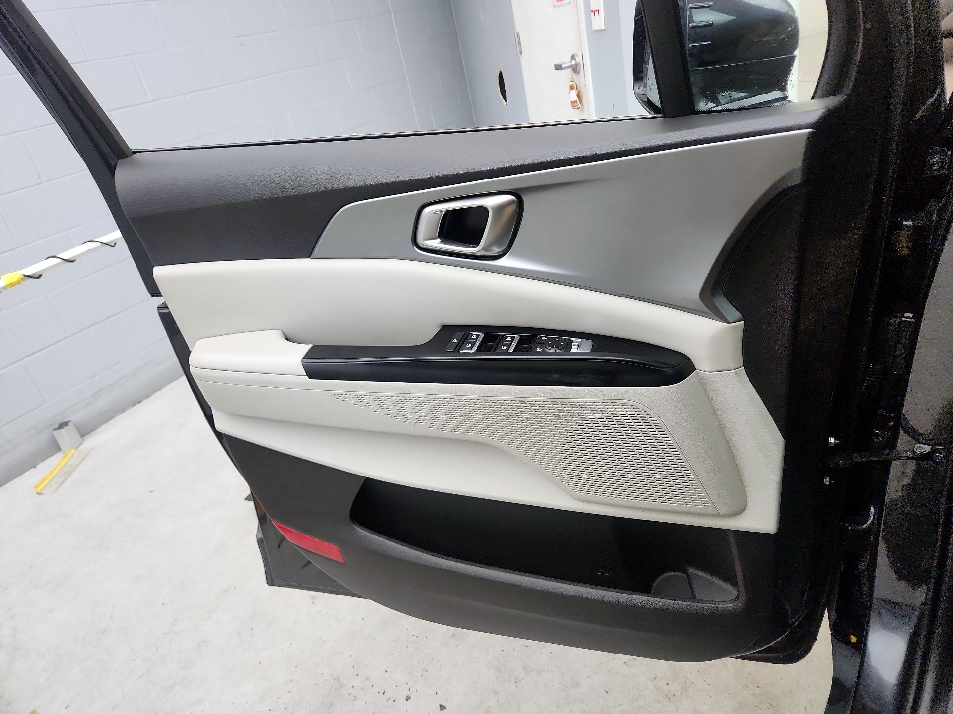 Thumbnail: 2024 Kia Carnival - 12