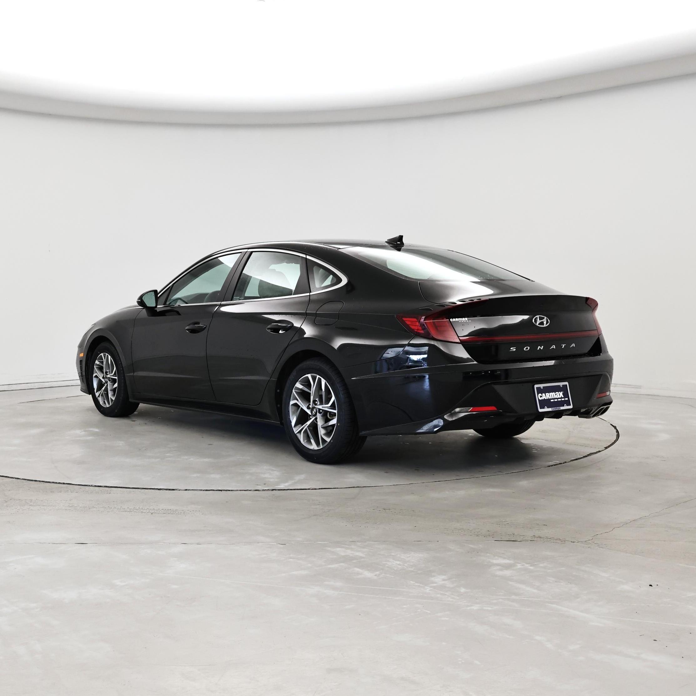 Thumbnail: 2023 Hyundai Sonata - 2