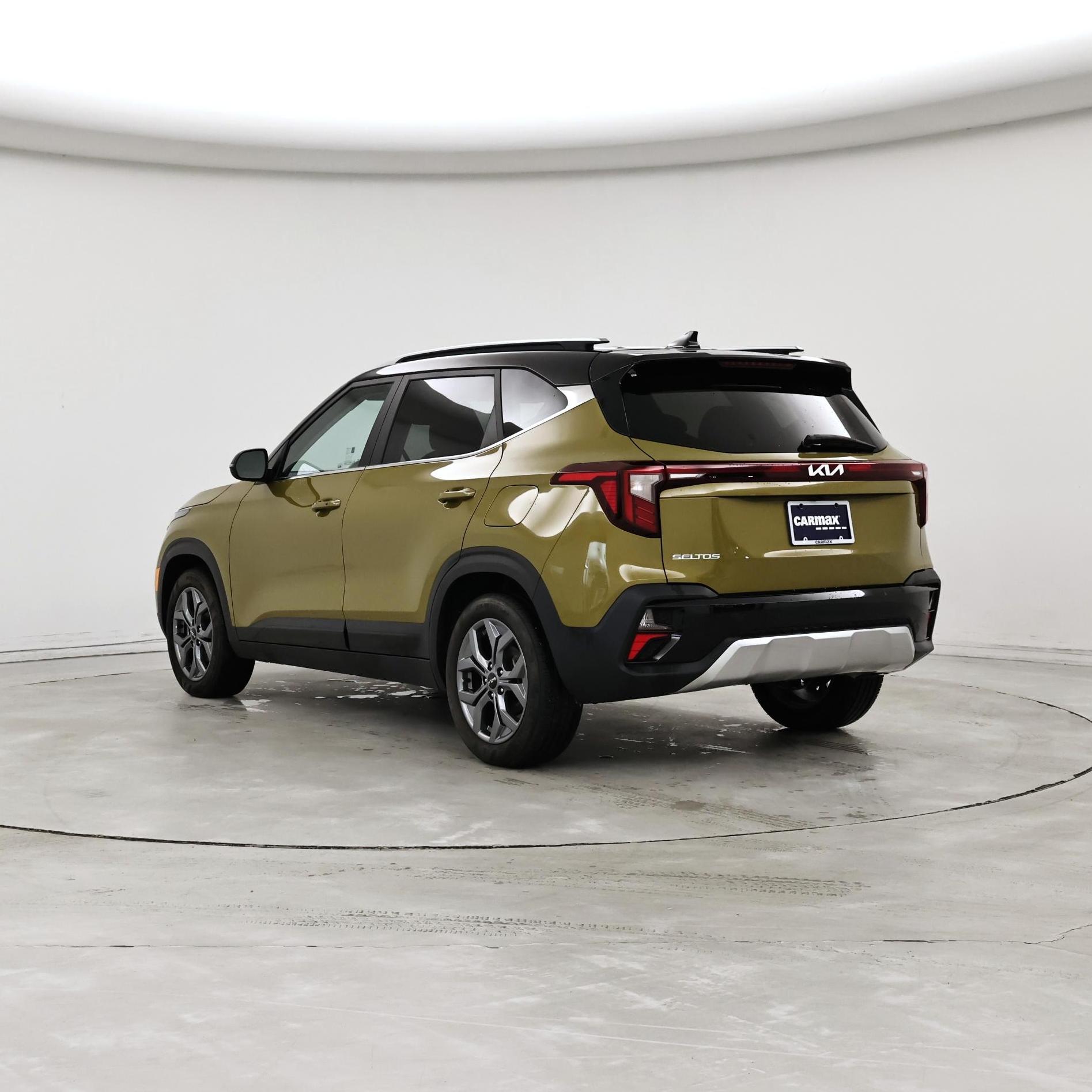 Thumbnail: 2024 Kia Seltos - 2