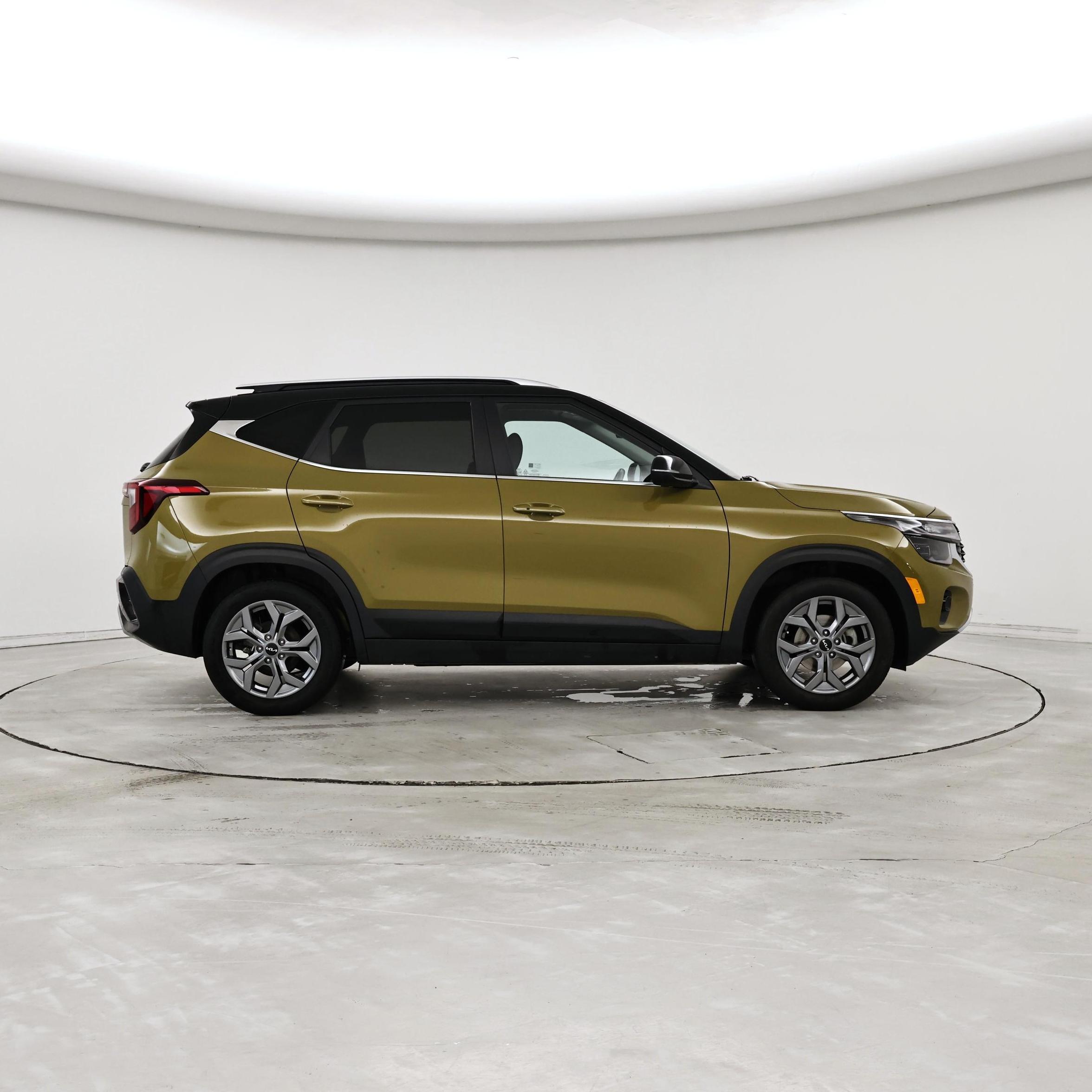 Thumbnail: 2024 Kia Seltos - 7