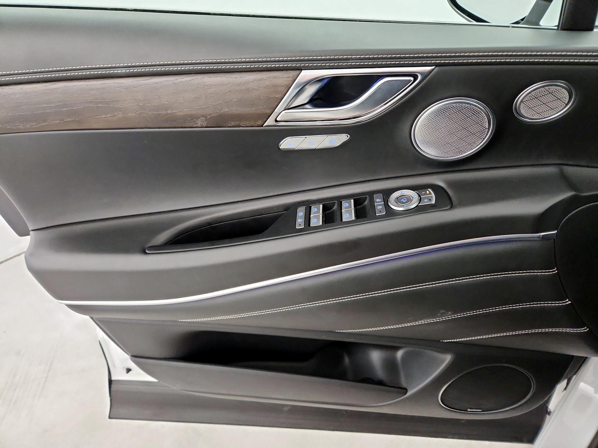 Thumbnail: 2022 Genesis GV80 - 12