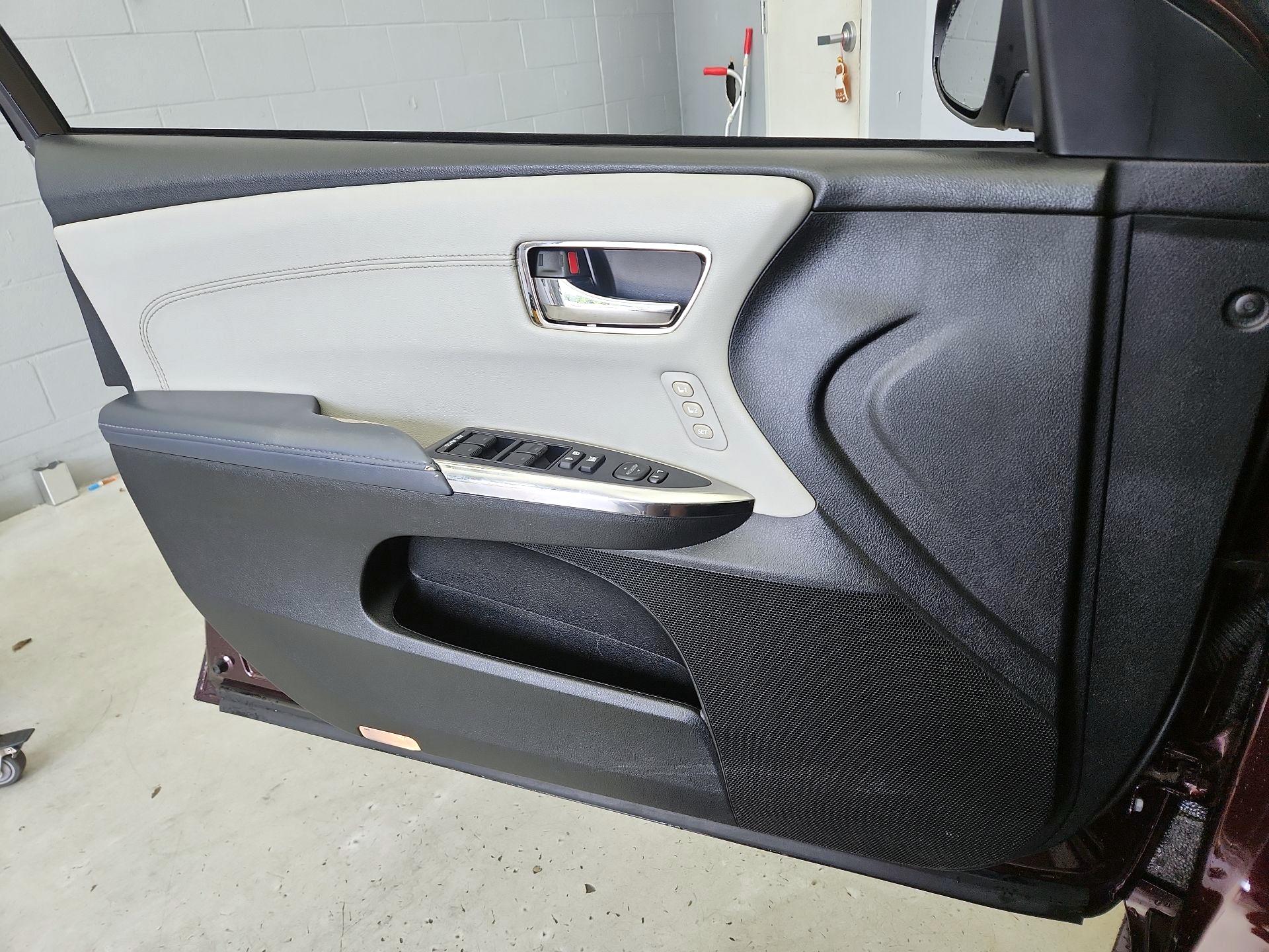 Thumbnail: 2015 Toyota Avalon - 12