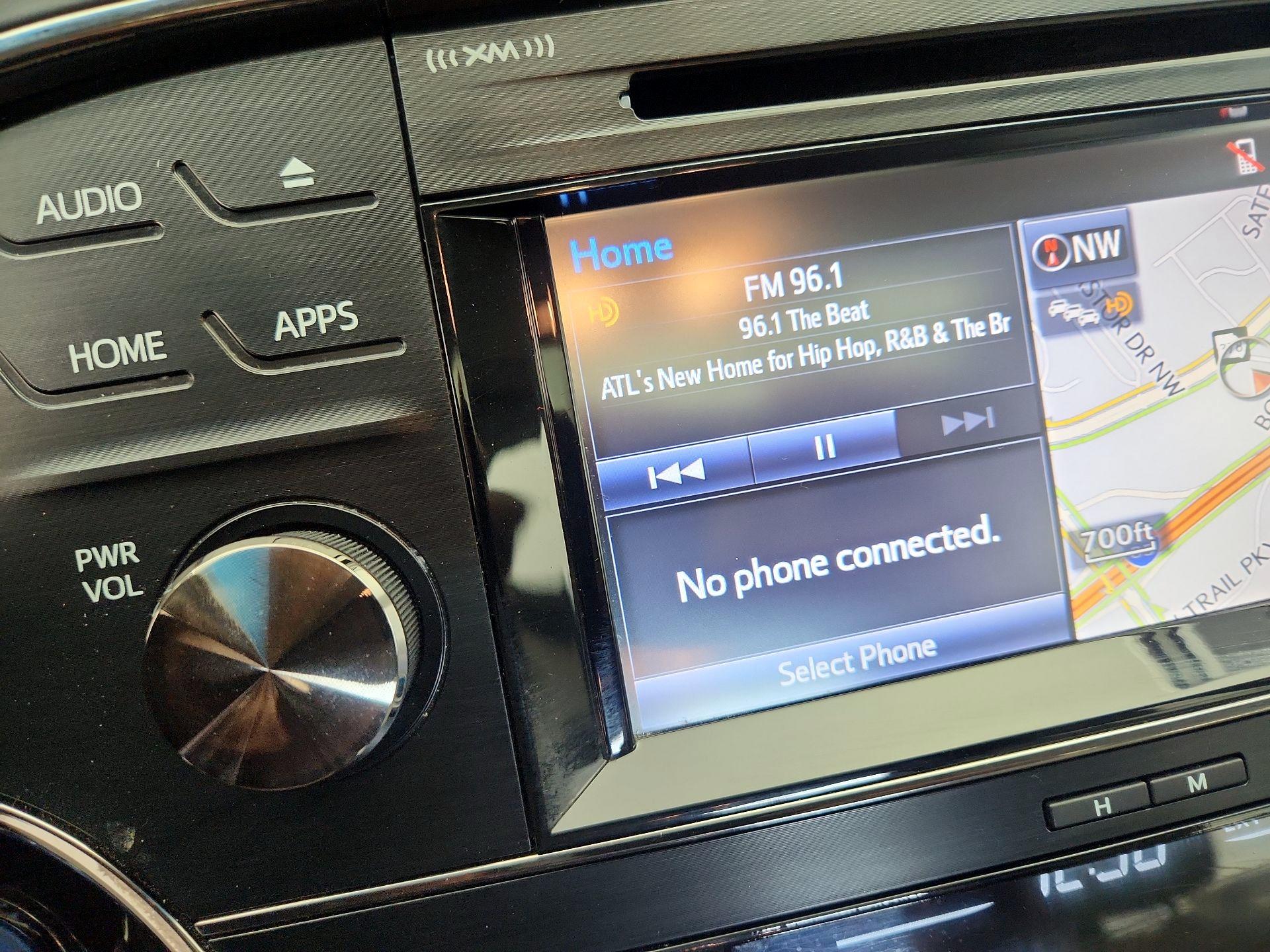 Thumbnail: 2015 Toyota Avalon - 16