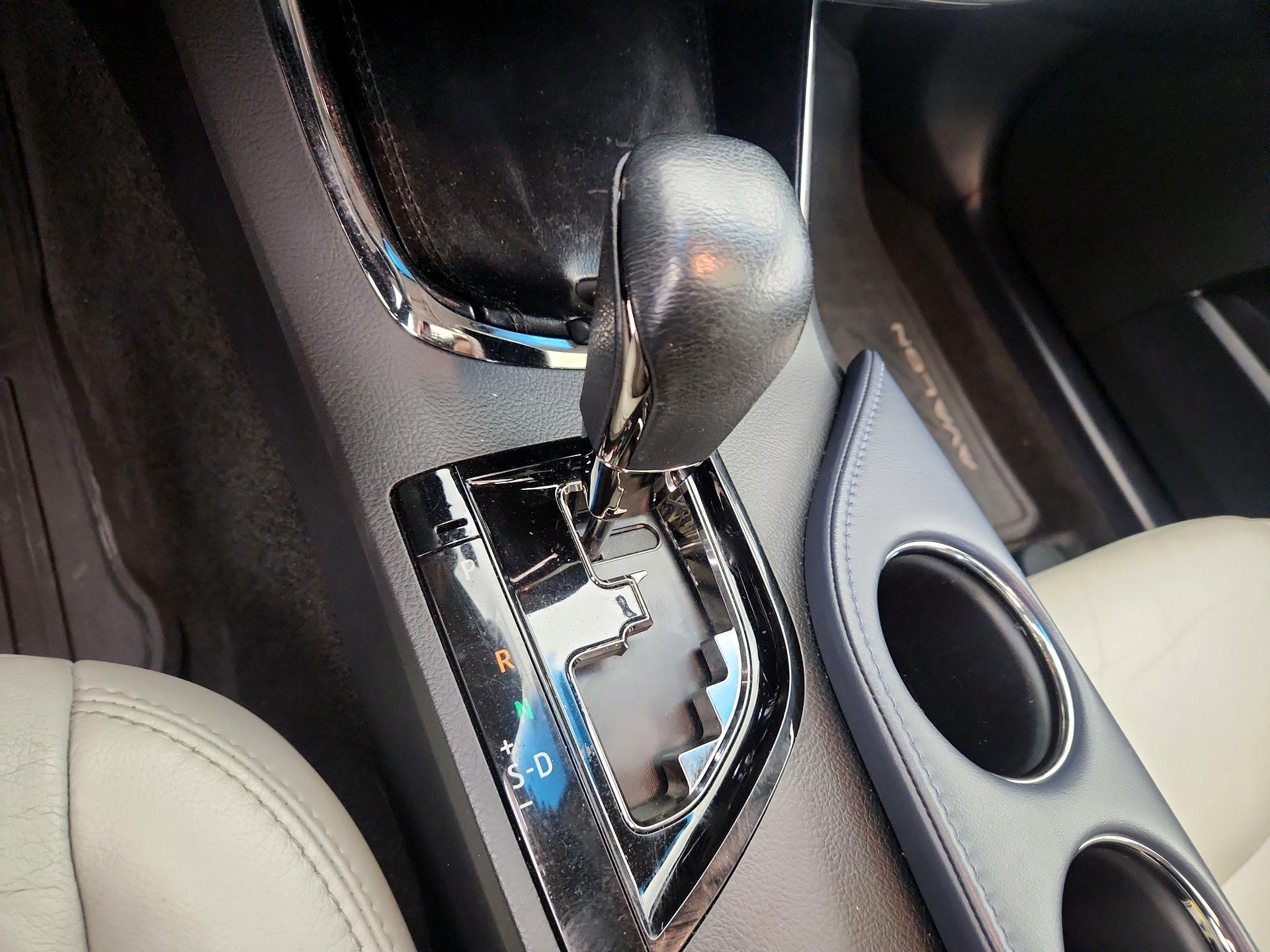 Thumbnail: 2015 Toyota Avalon - 18